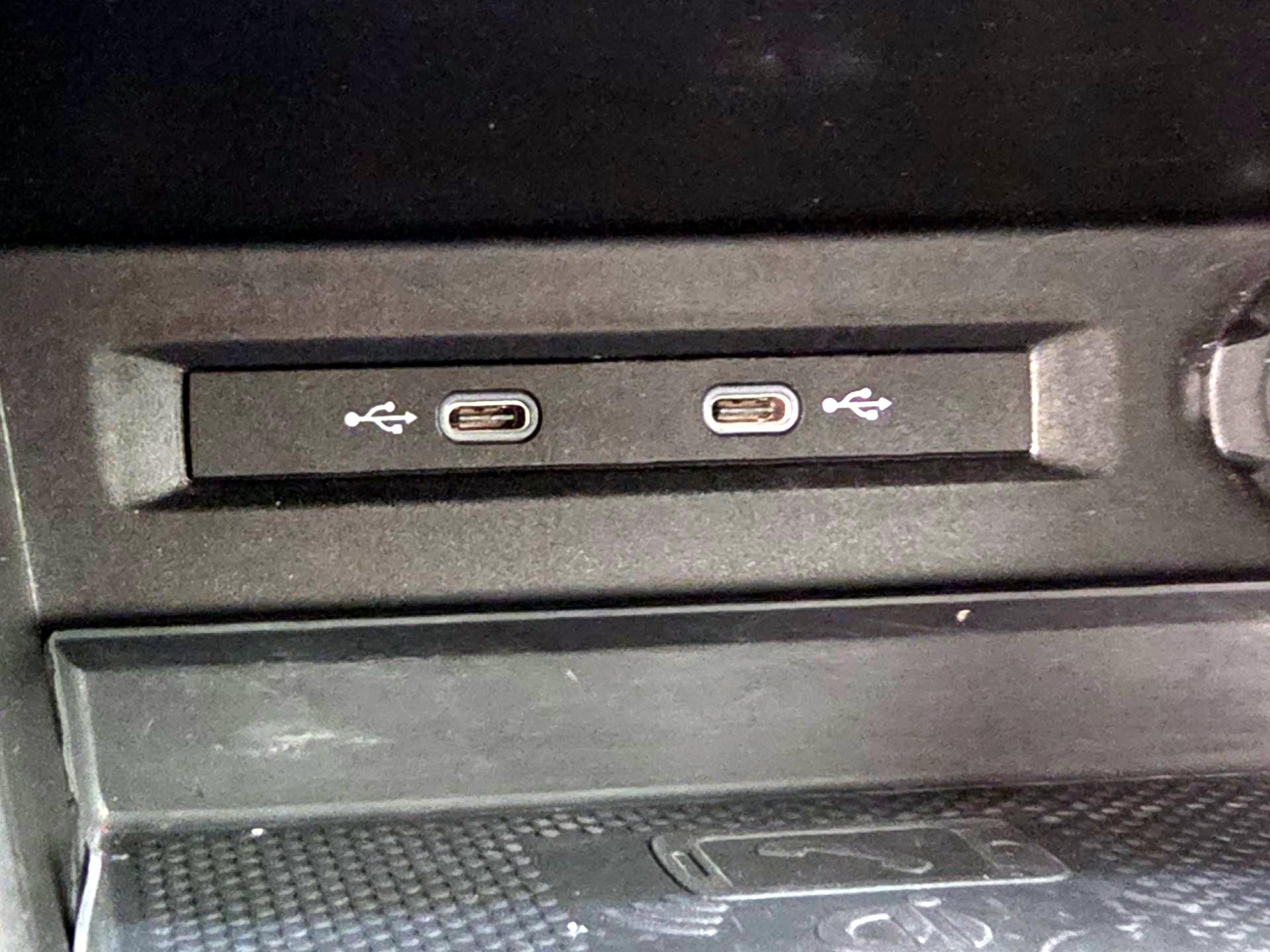 Thumbnail: 2022 Volkswagen Tiguan - 19