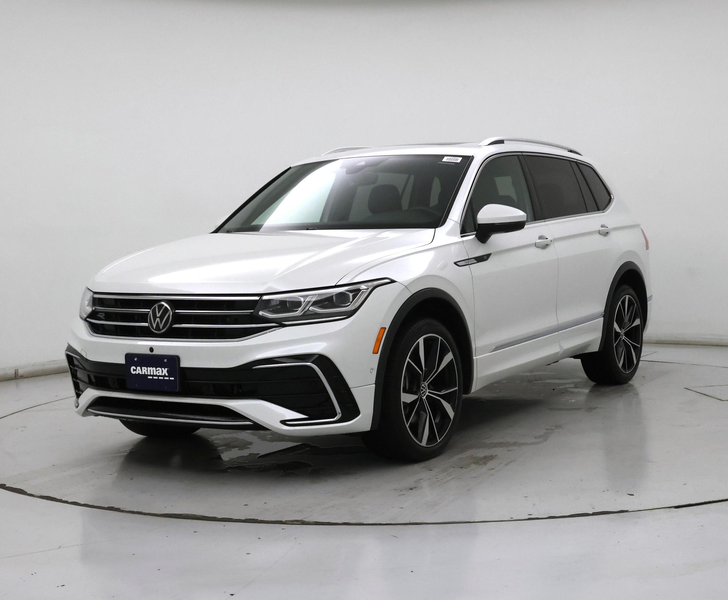 Thumbnail: 2022 Volkswagen Tiguan - 4