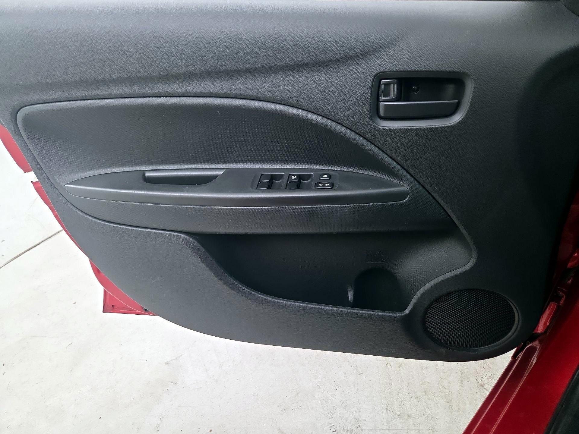 Thumbnail: 2020 Mitsubishi Mirage - 12