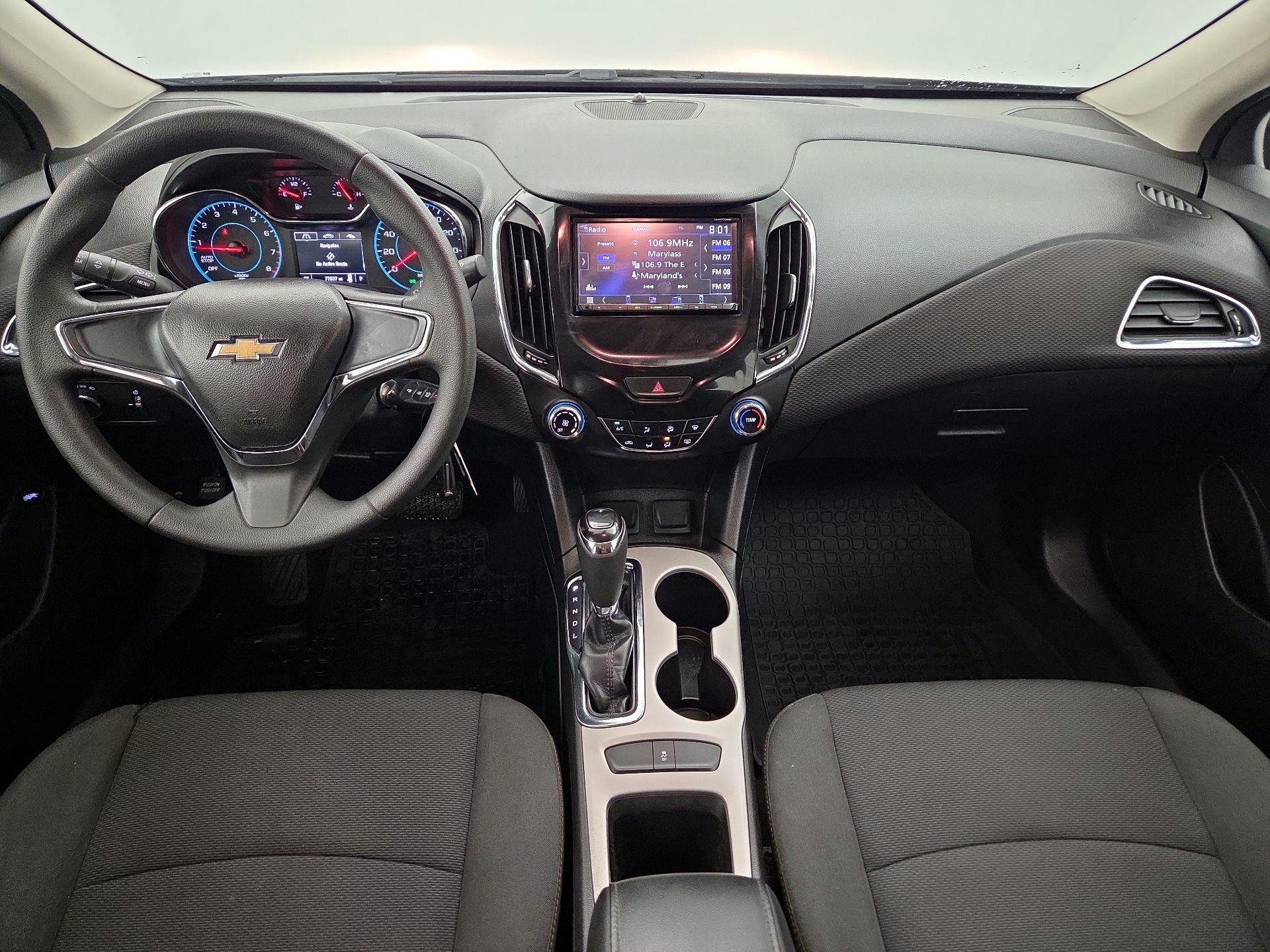 Thumbnail: 2017 Chevrolet Cruze - 9