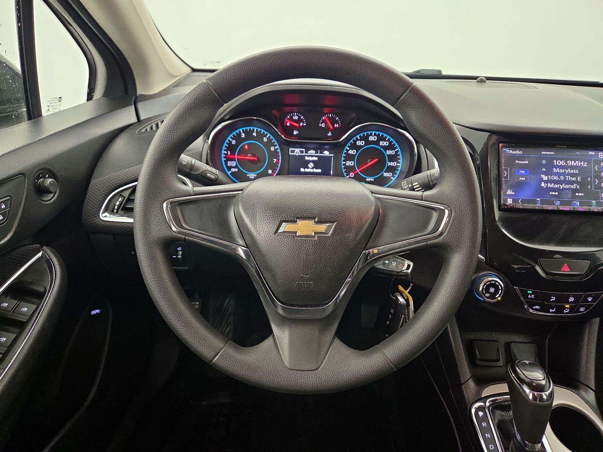 Thumbnail: 2017 Chevrolet Cruze - 10
