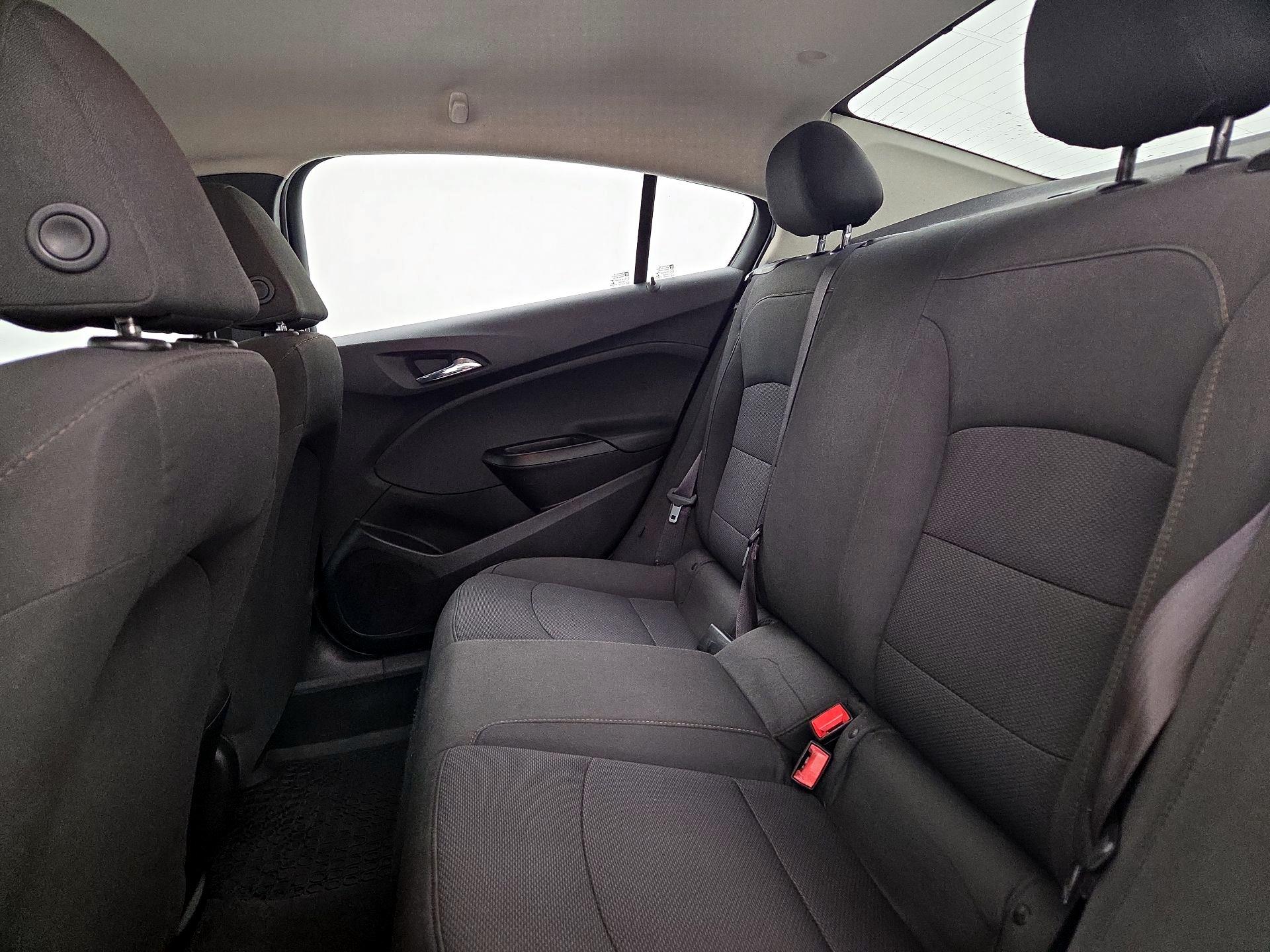 Thumbnail: 2017 Chevrolet Cruze - 18