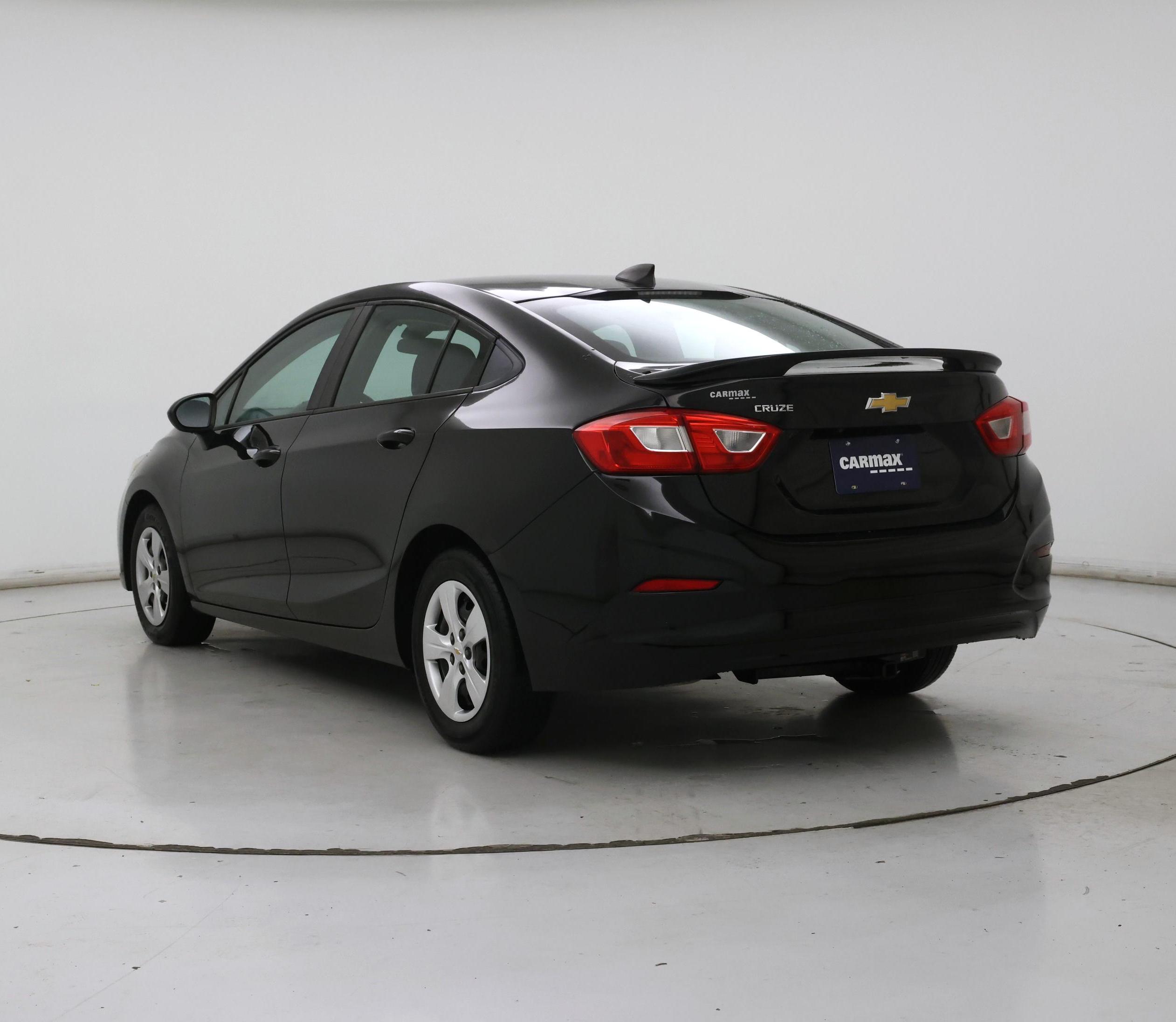 Thumbnail: 2017 Chevrolet Cruze - 2
