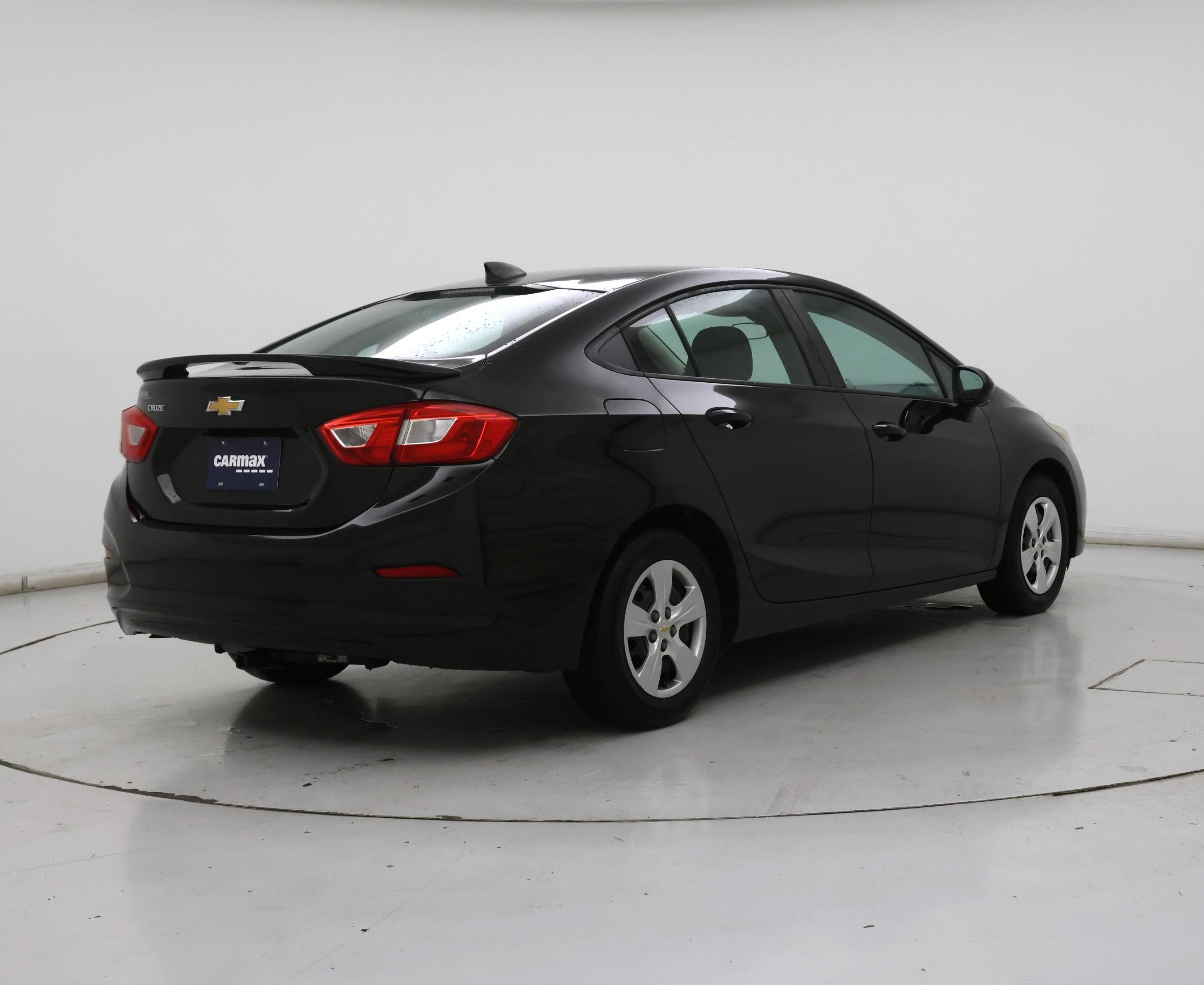 Thumbnail: 2017 Chevrolet Cruze - 8