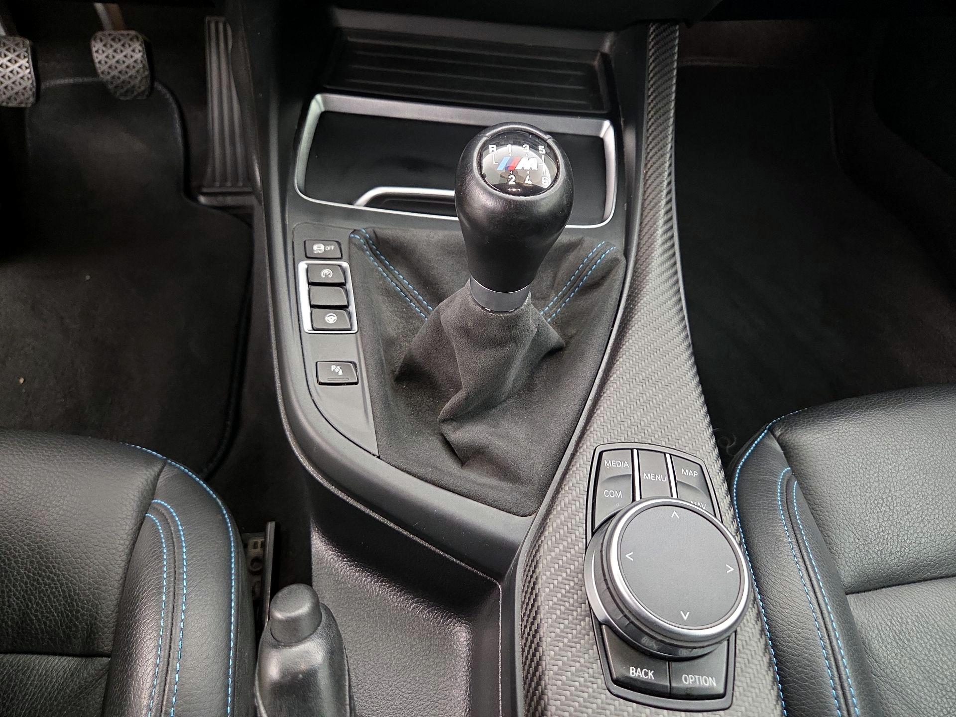 Thumbnail: 2021 BMW M2 - 18