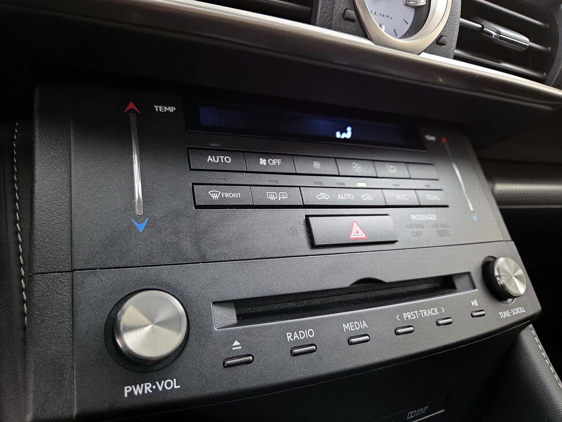 Thumbnail: 2017 Lexus RC - 17