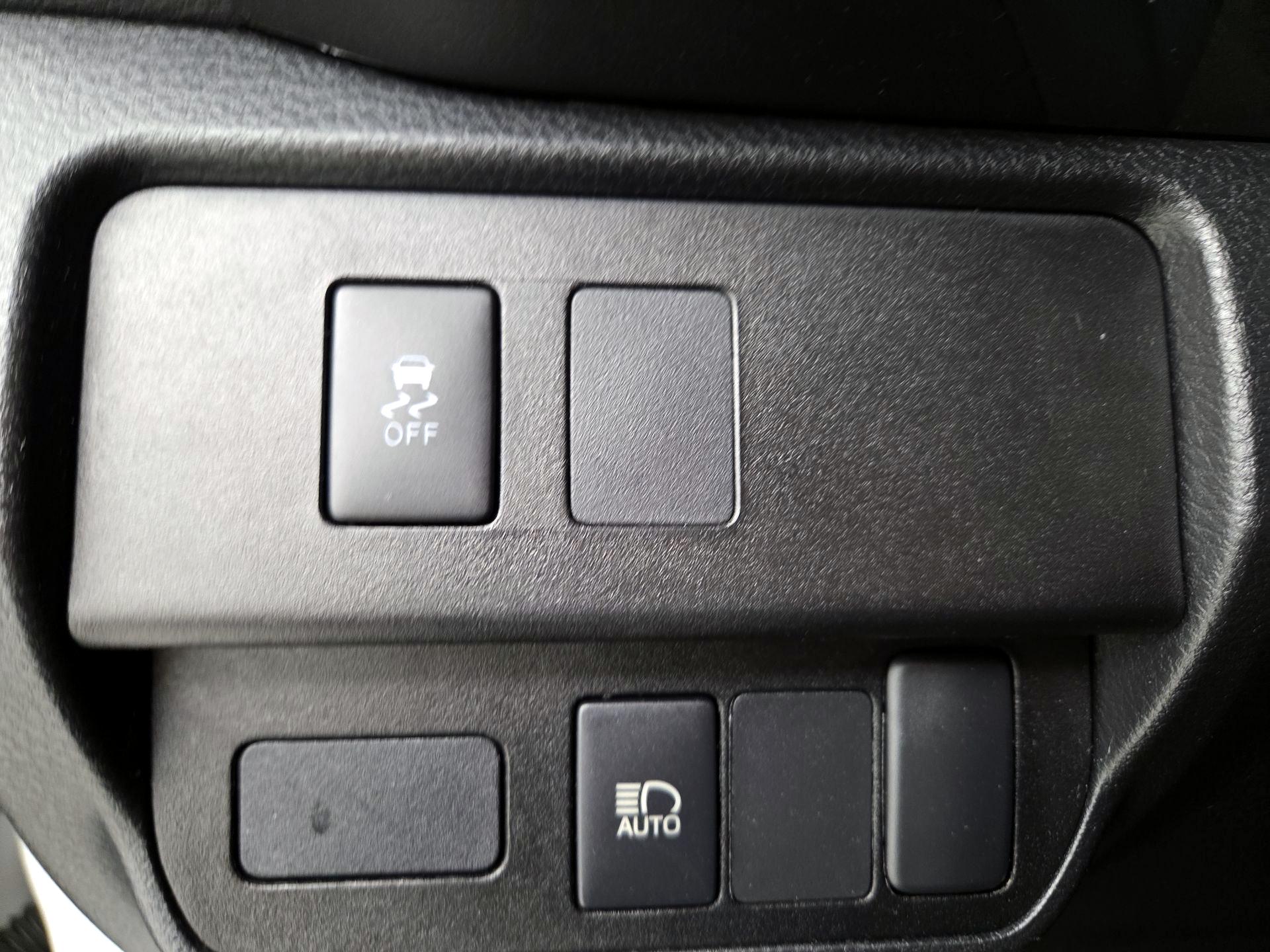 Thumbnail: 2020 Toyota Tacoma - 13