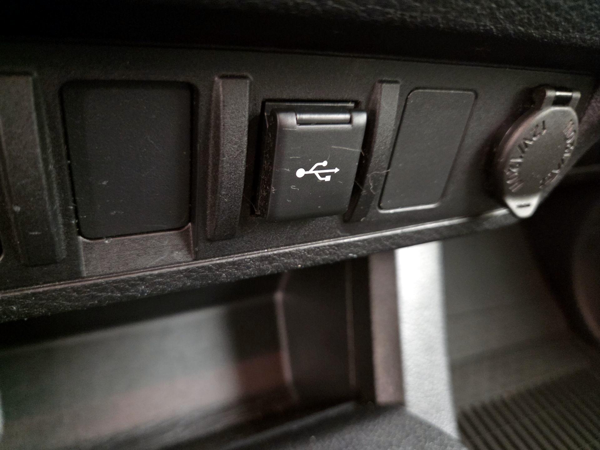 Thumbnail: 2020 Toyota Tacoma - 18