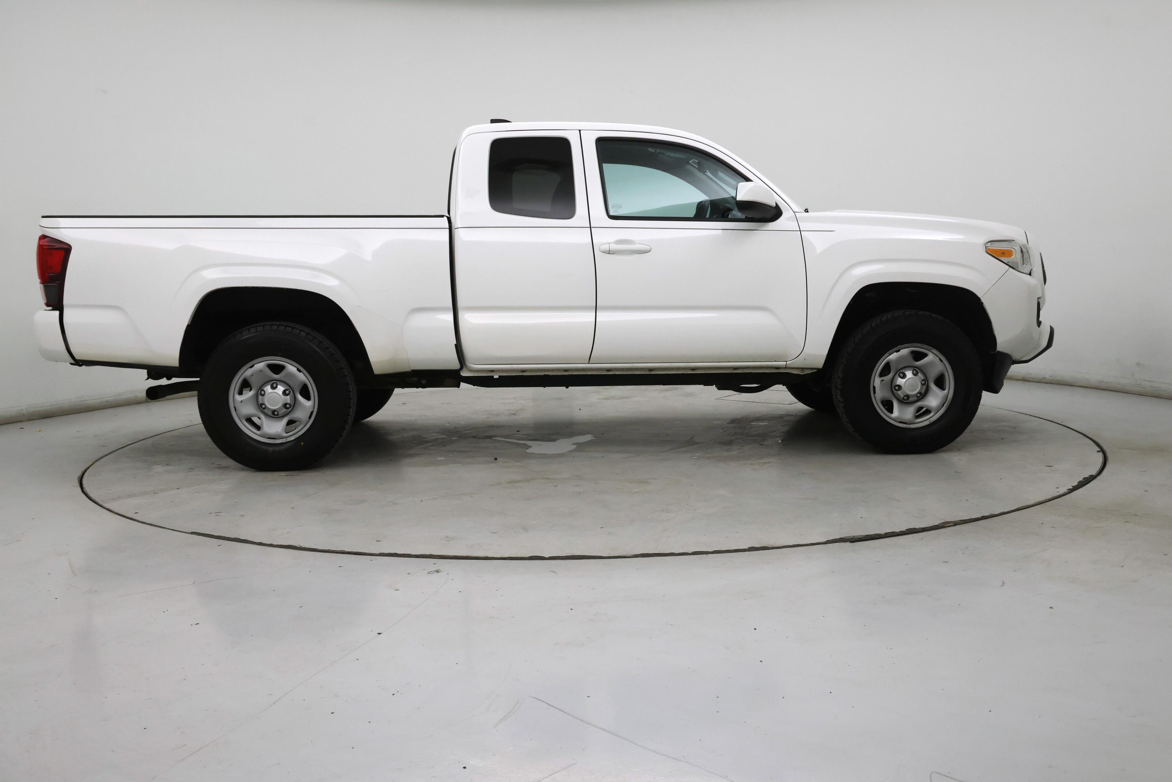 Thumbnail: 2020 Toyota Tacoma - 7