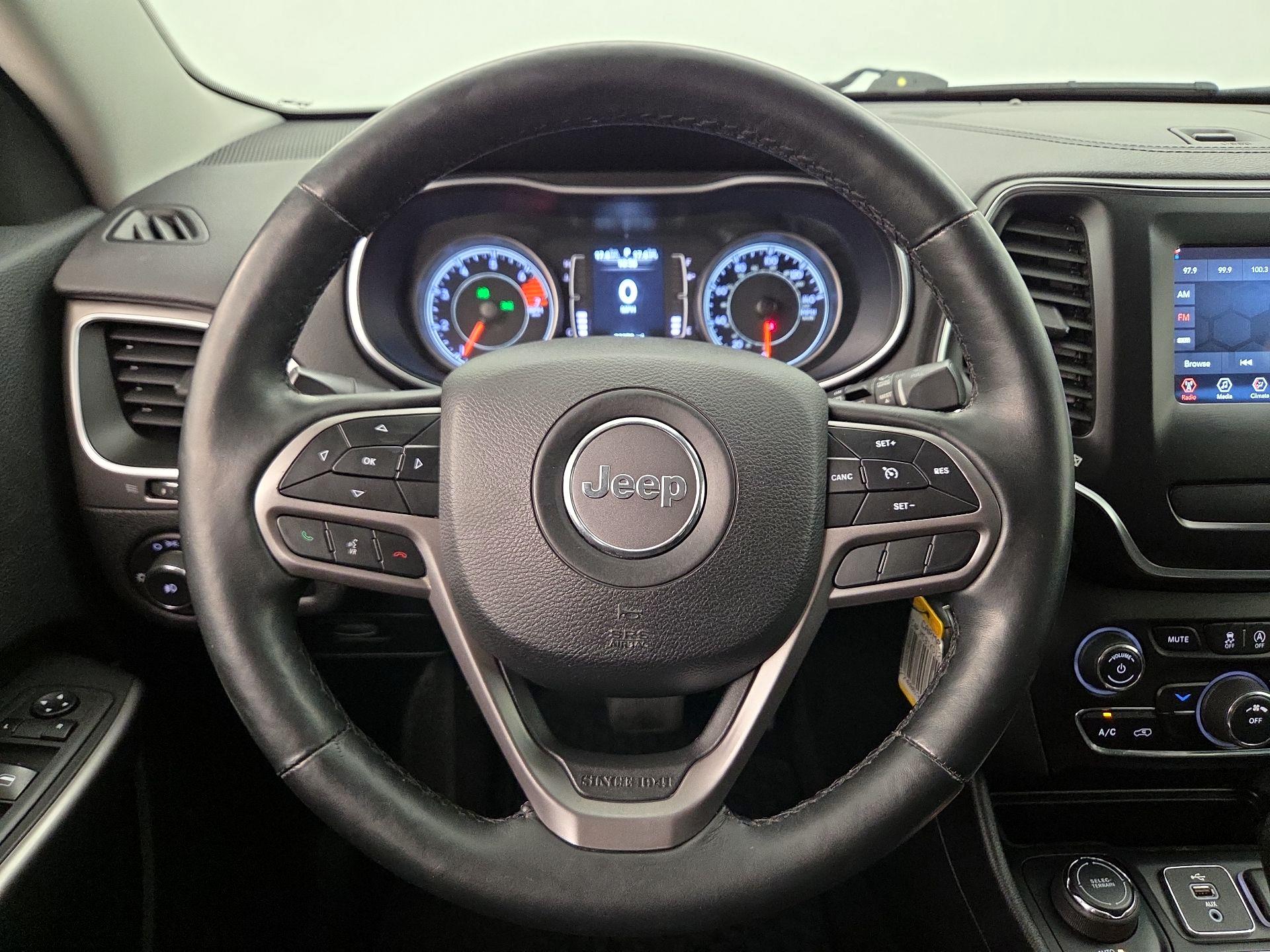 Thumbnail: 2019 Jeep Cherokee - 10