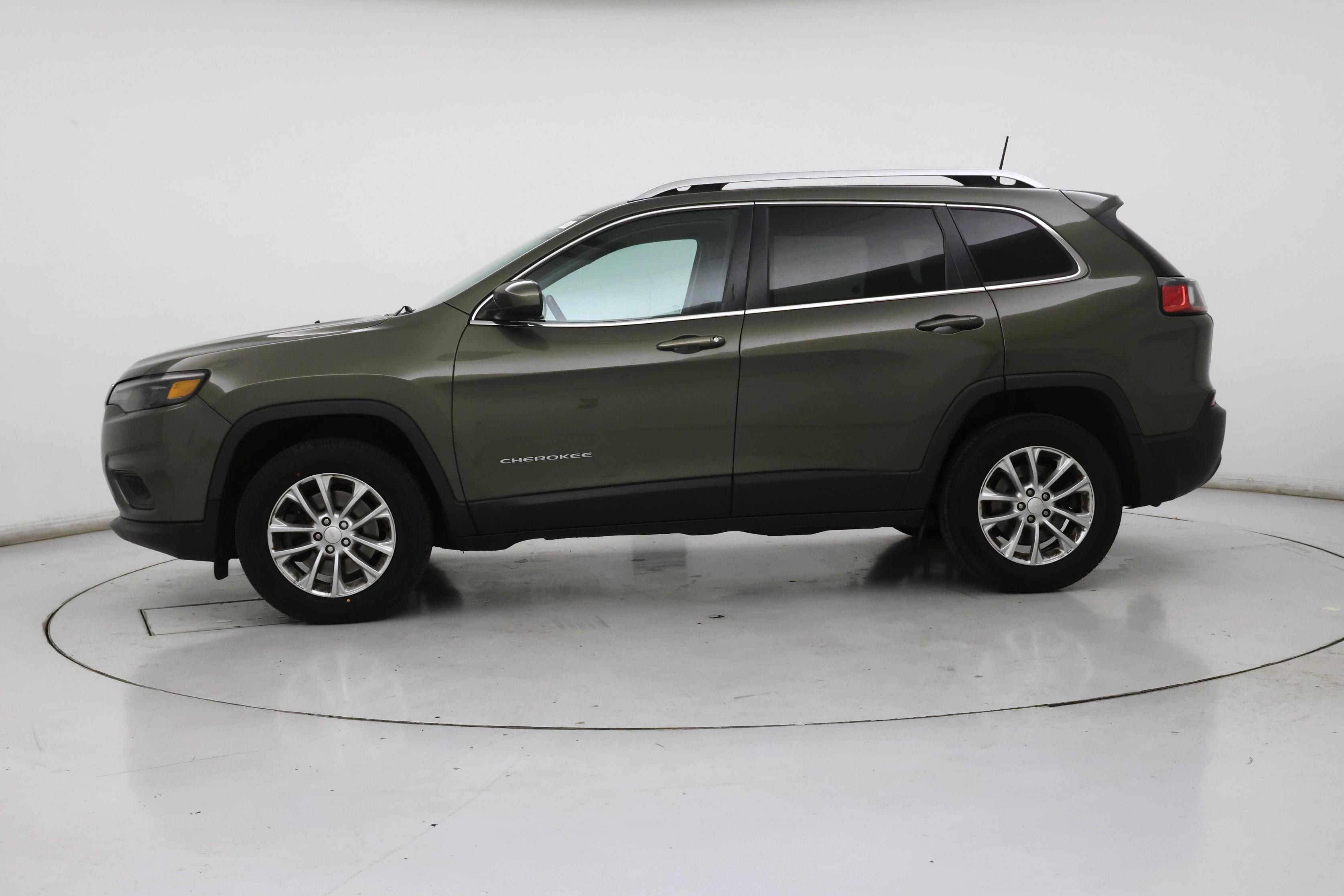 Thumbnail: 2019 Jeep Cherokee - 3