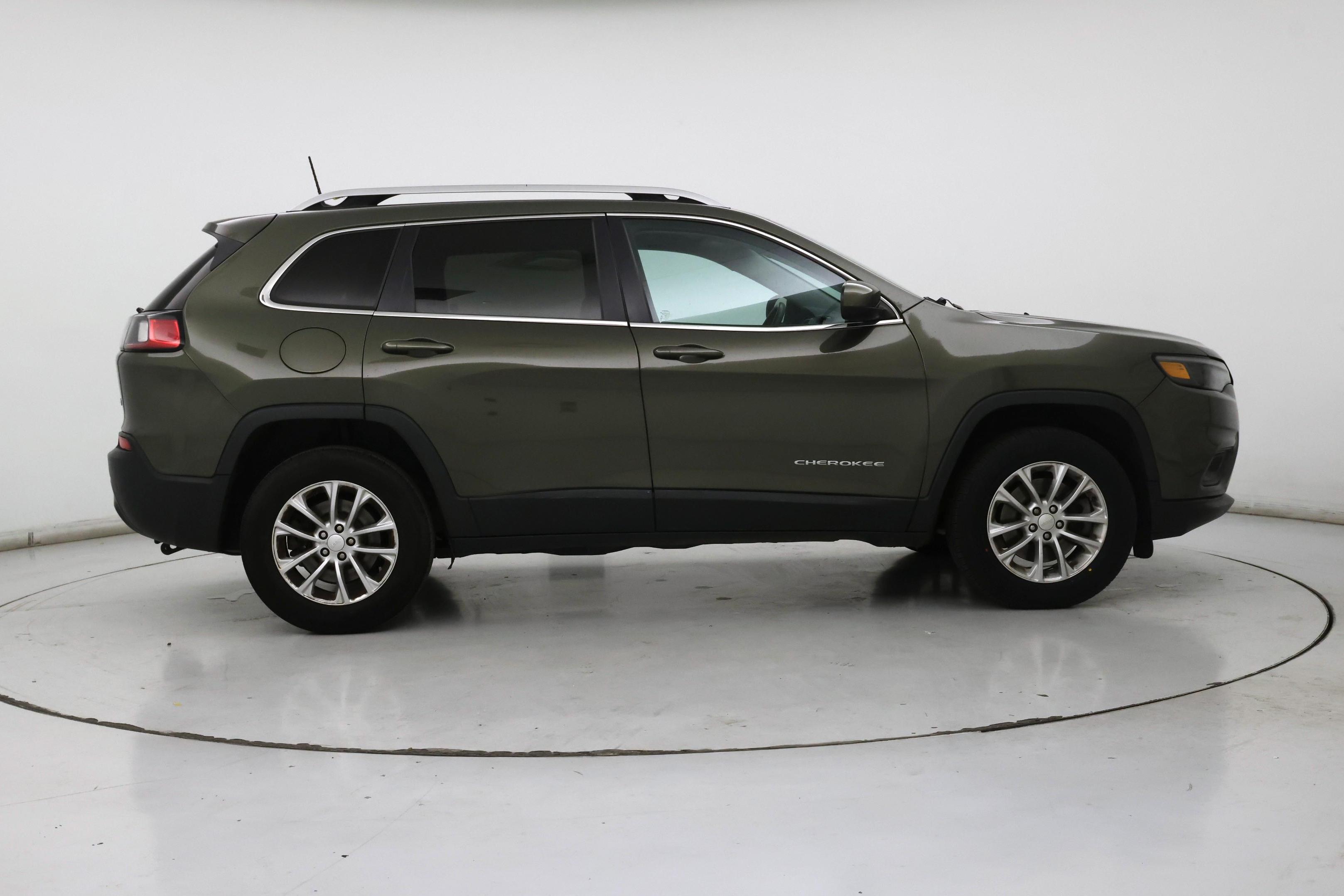 Thumbnail: 2019 Jeep Cherokee - 7