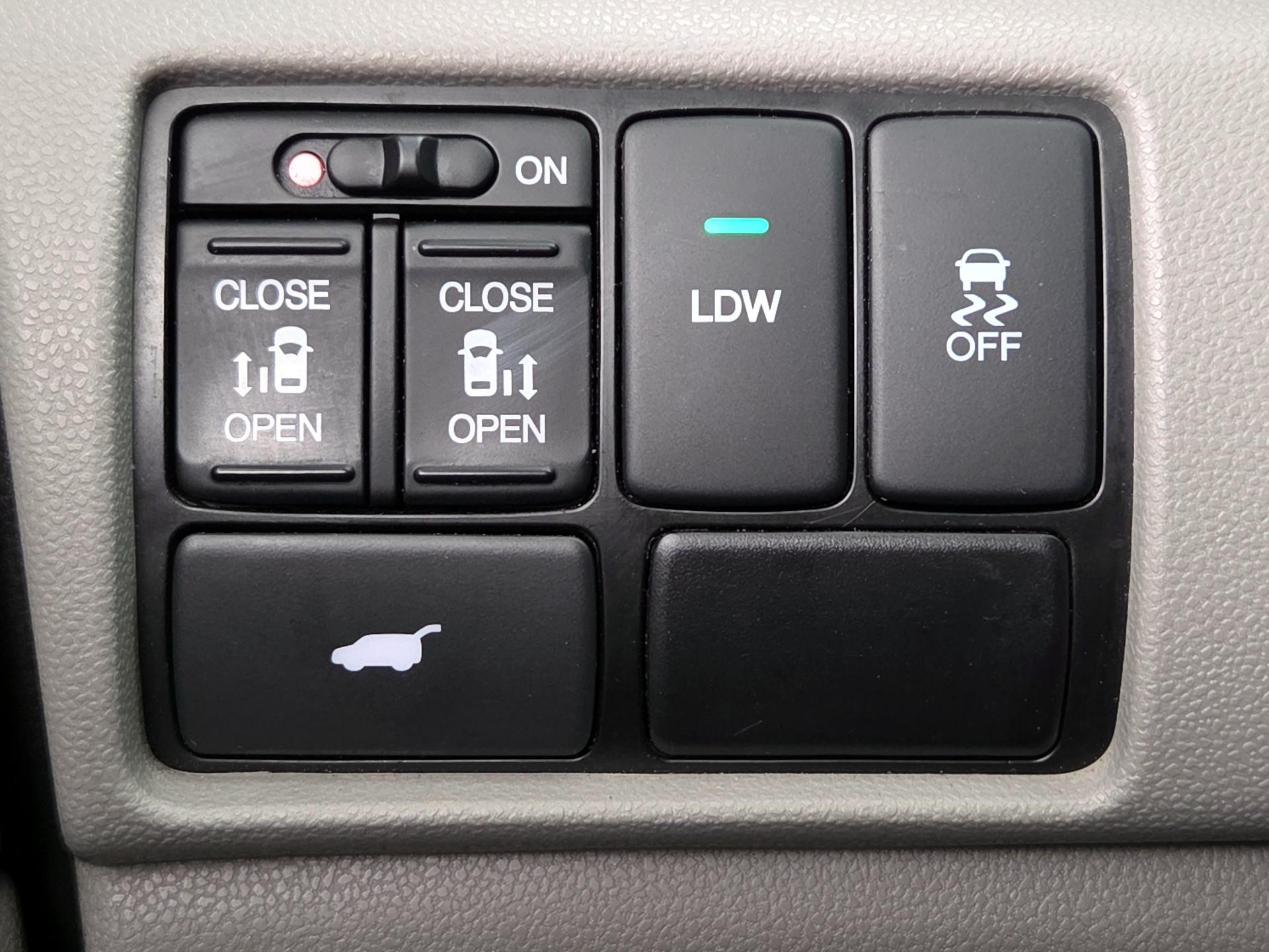 Thumbnail: 2014 Honda Odyssey - 13