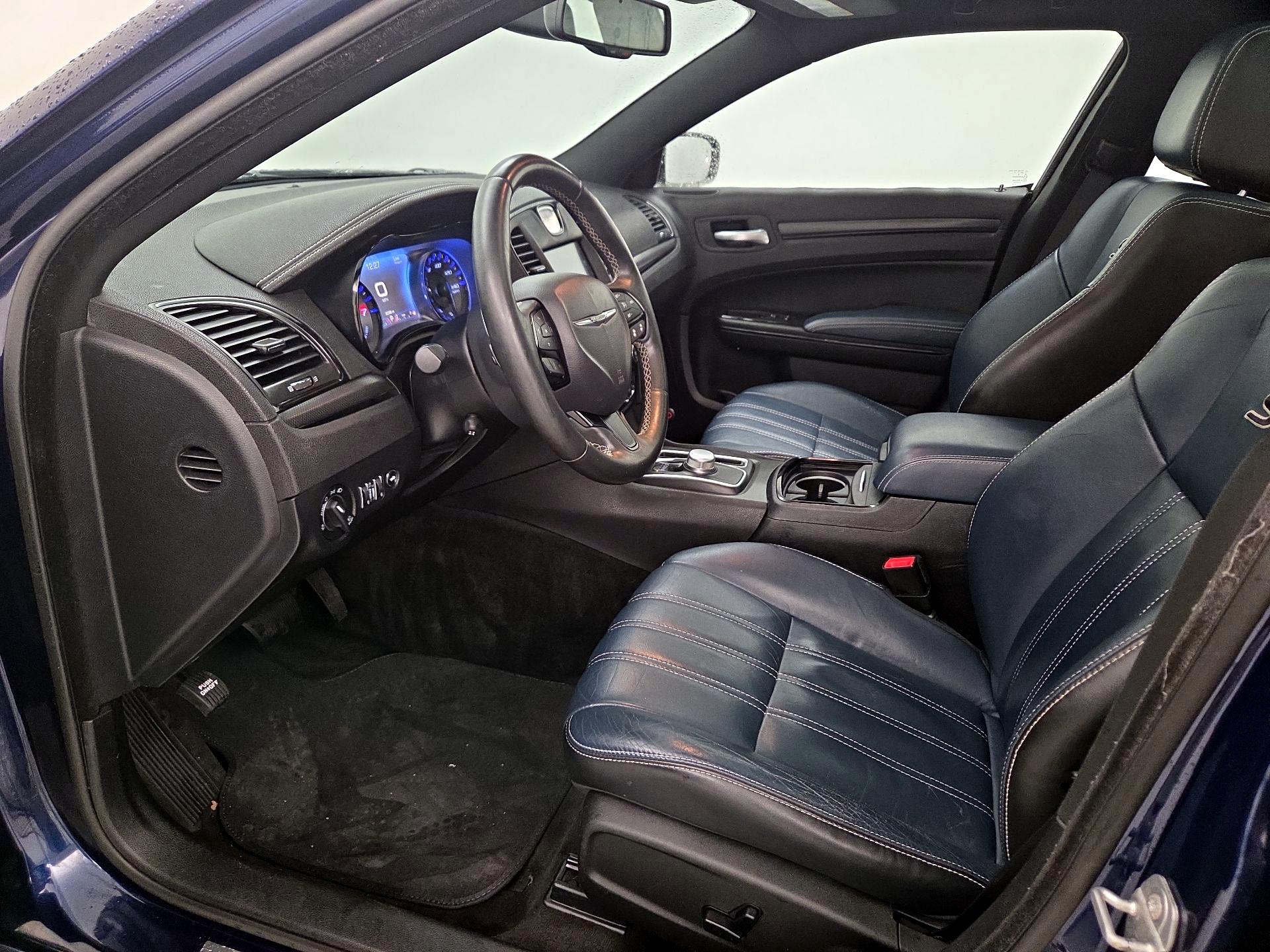 Thumbnail: 2016 Chrysler 300 - 11