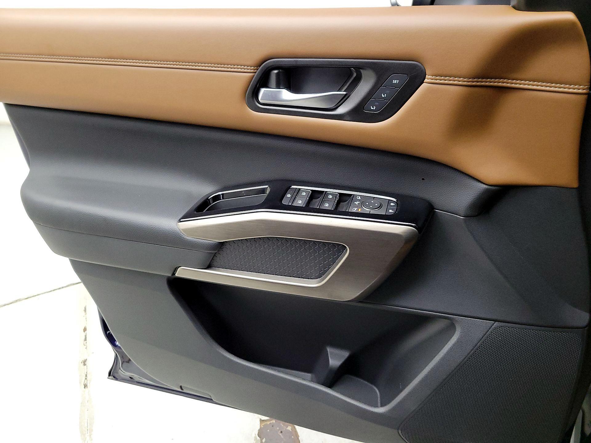 Thumbnail: 2024 Nissan Pathfinder - 12