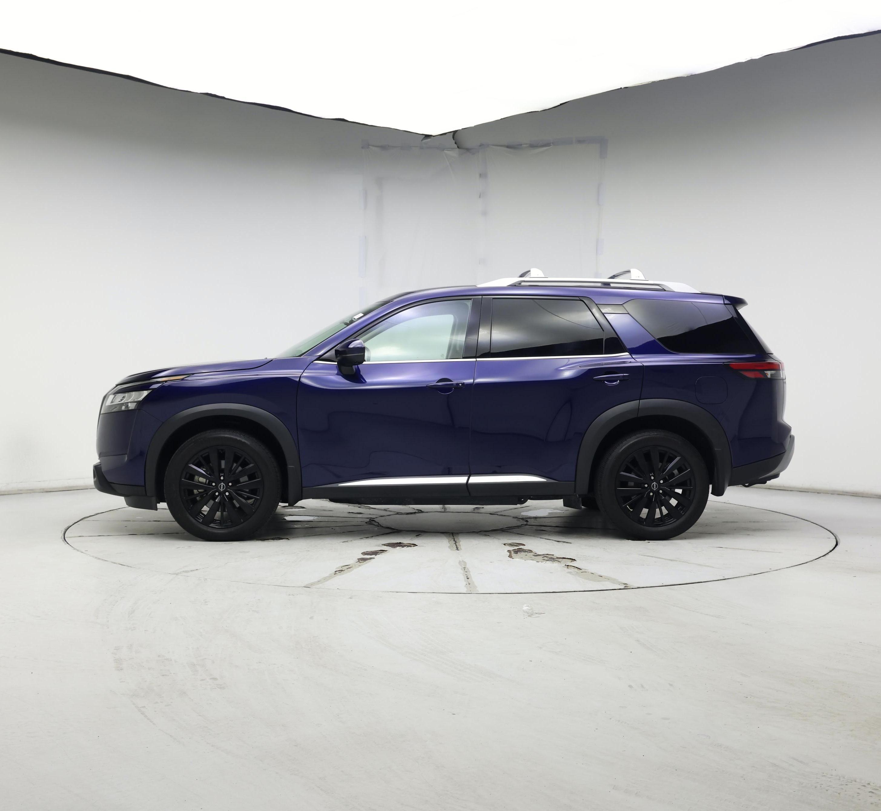 Thumbnail: 2024 Nissan Pathfinder - 3
