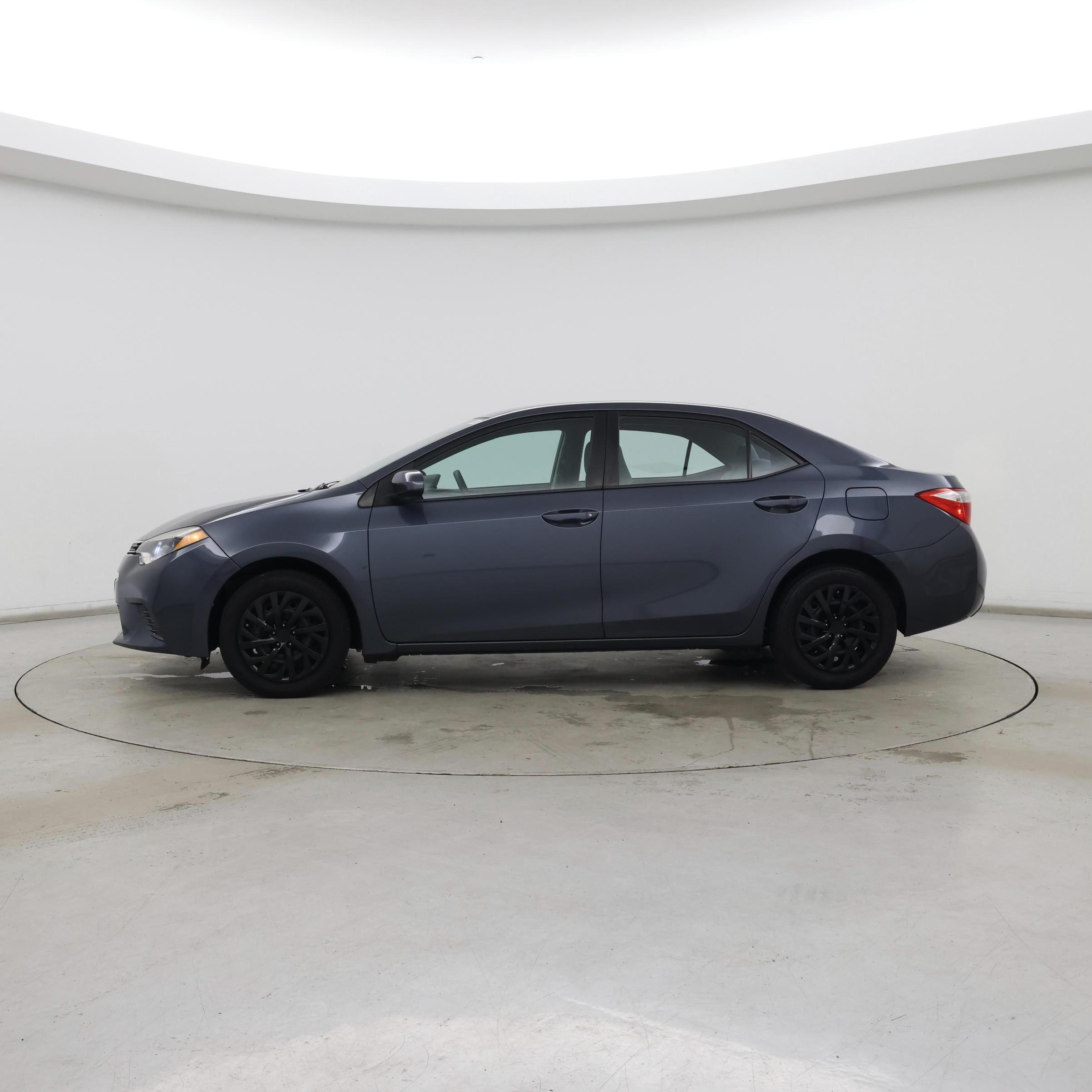 Thumbnail: 2016 Toyota Corolla - 3
