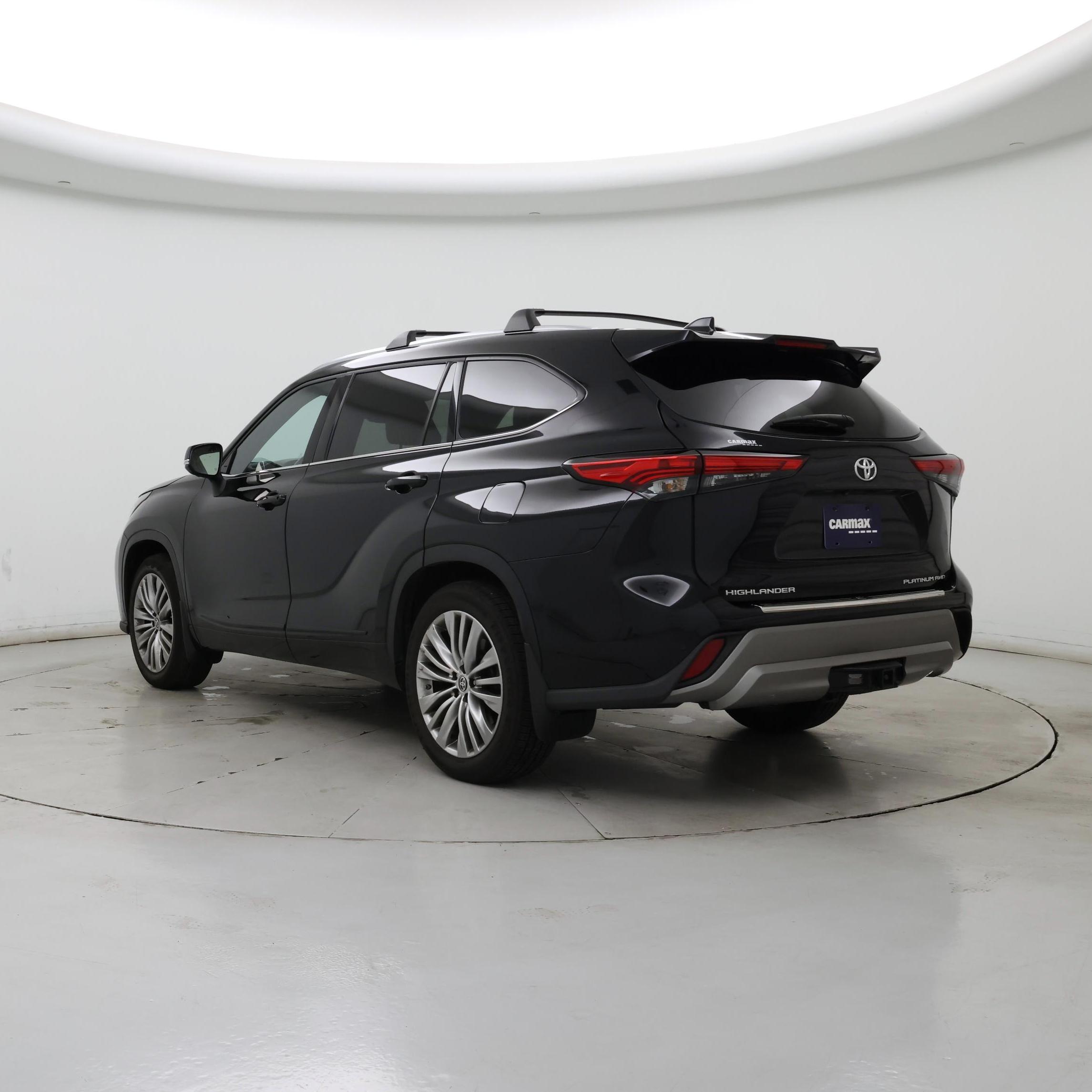 Thumbnail: 2022 Toyota Highlander - 2