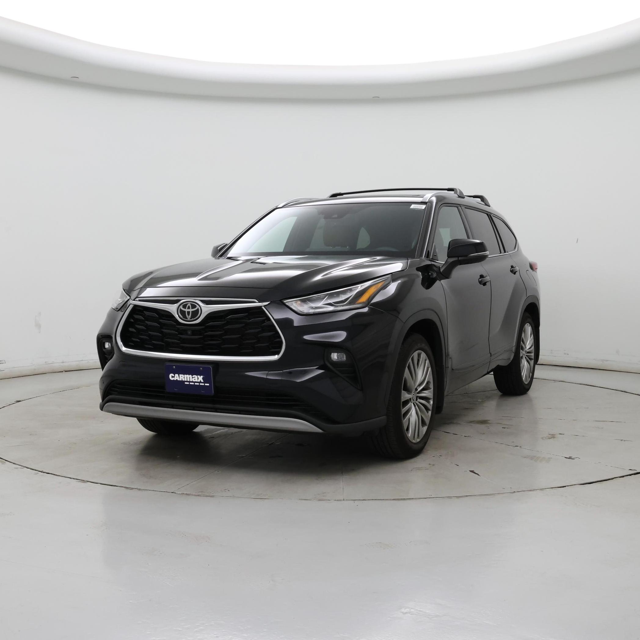 Thumbnail: 2022 Toyota Highlander - 4