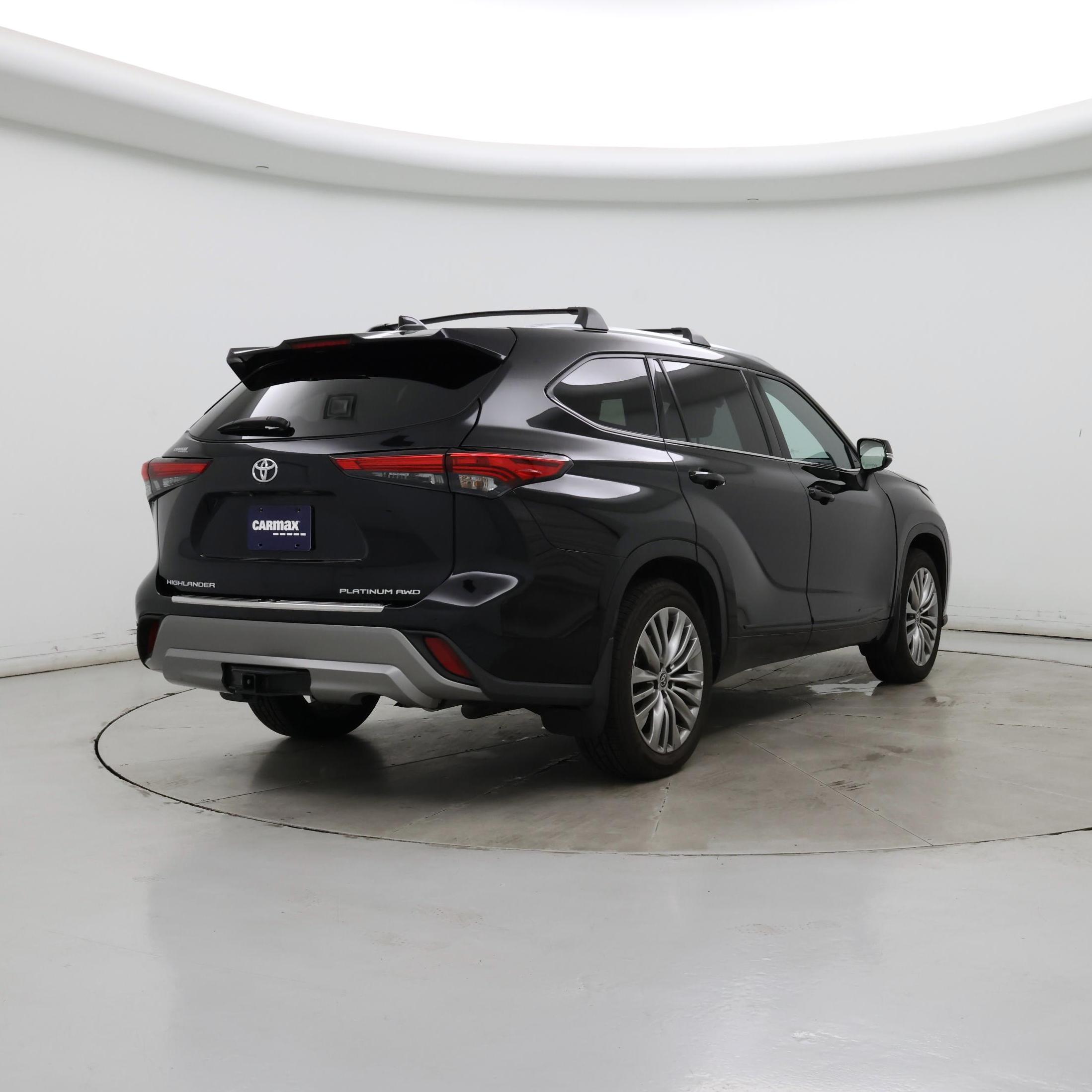 Thumbnail: 2022 Toyota Highlander - 8