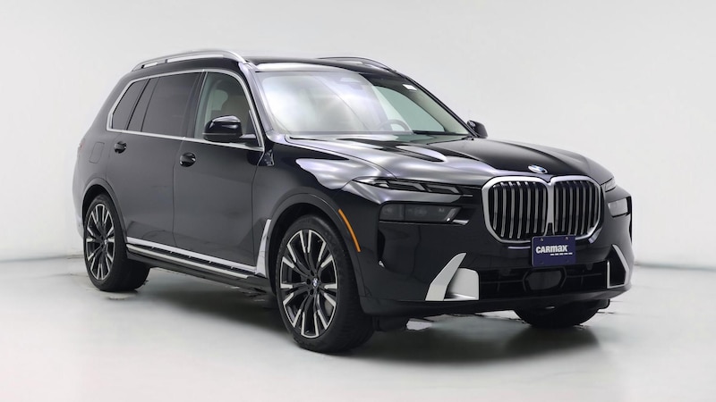 2023 BMW X7 xDrive40i Hero Image