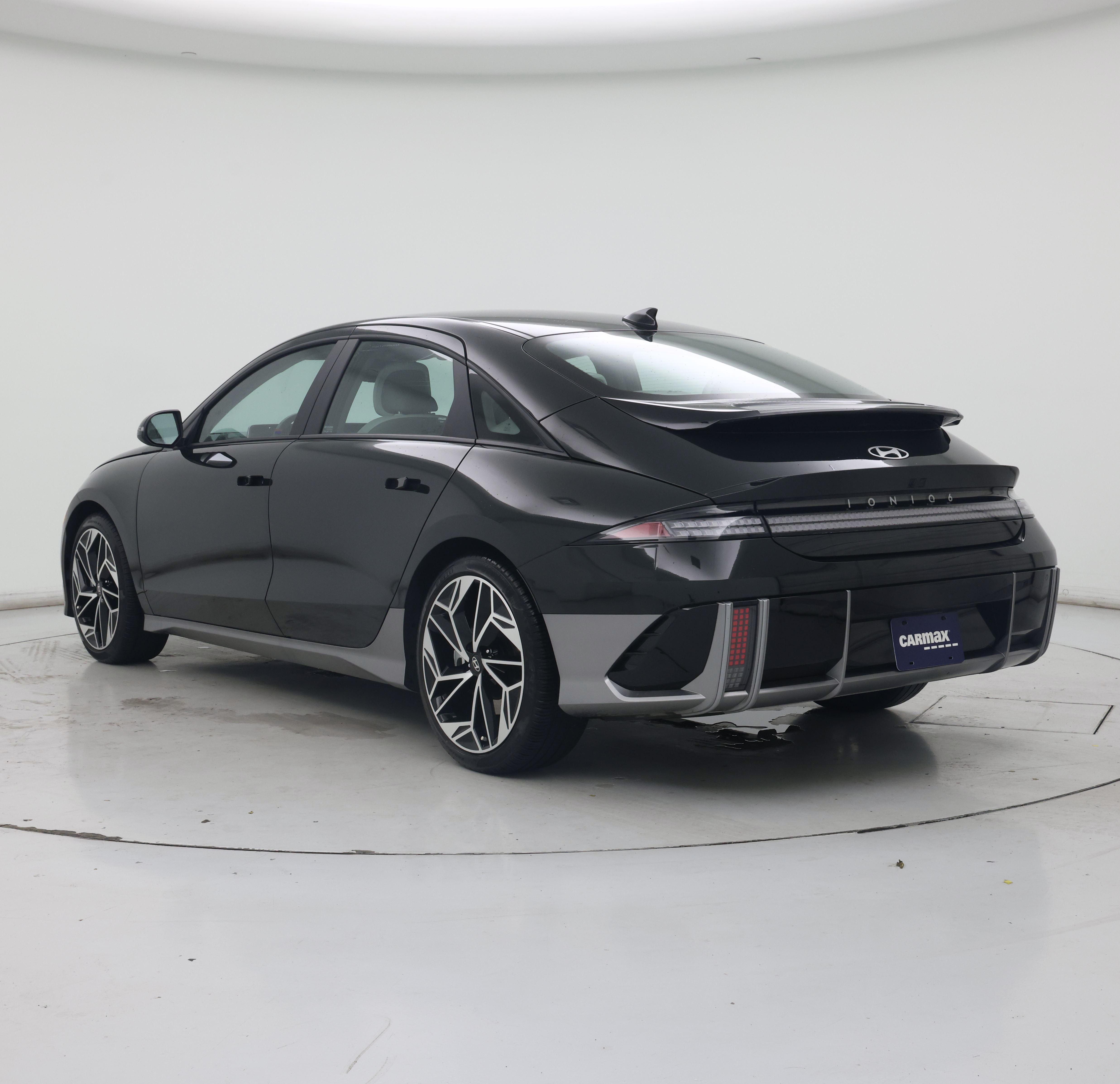 Thumbnail: 2023 Hyundai Ioniq 6 - 2