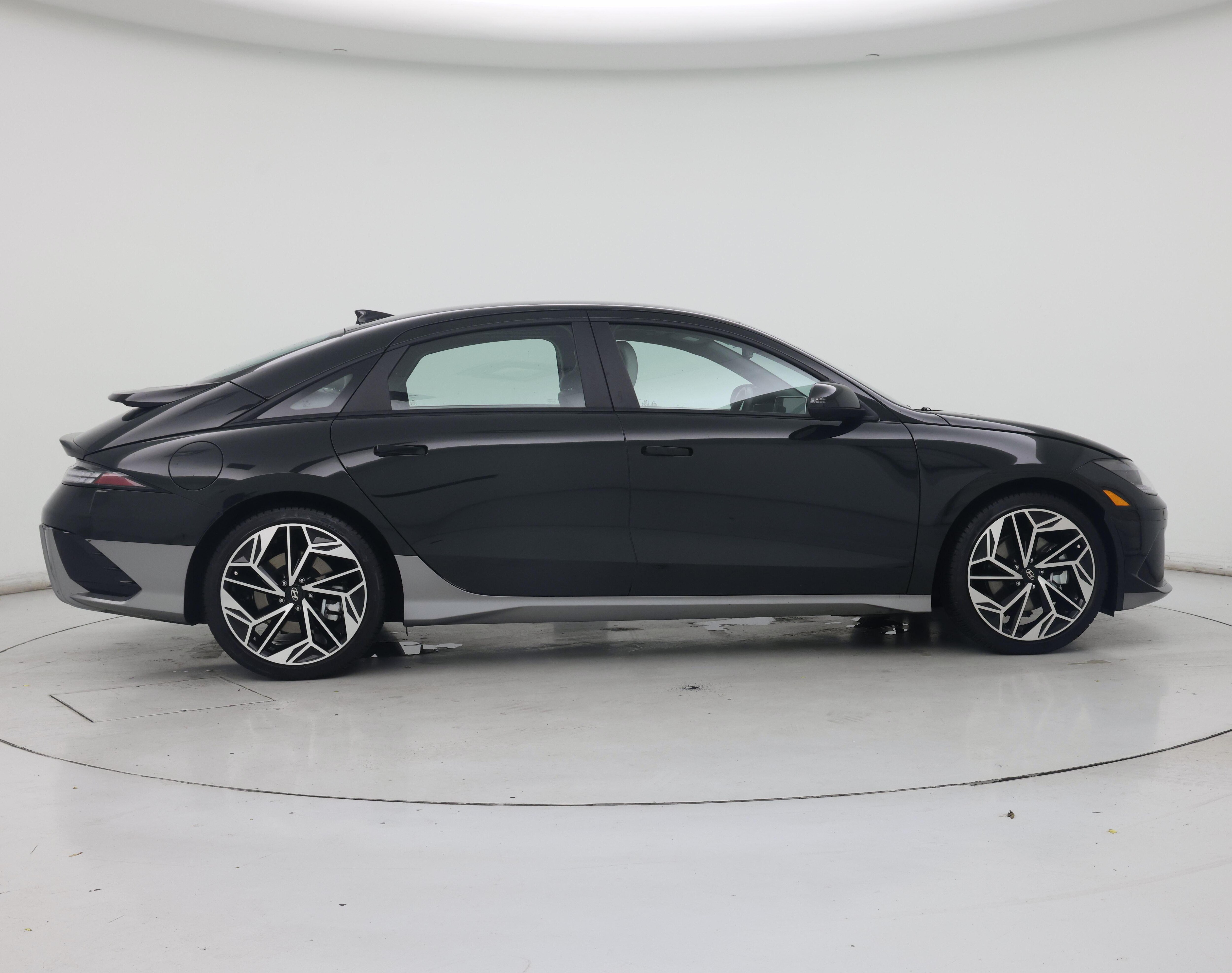 Thumbnail: 2023 Hyundai Ioniq 6 - 7