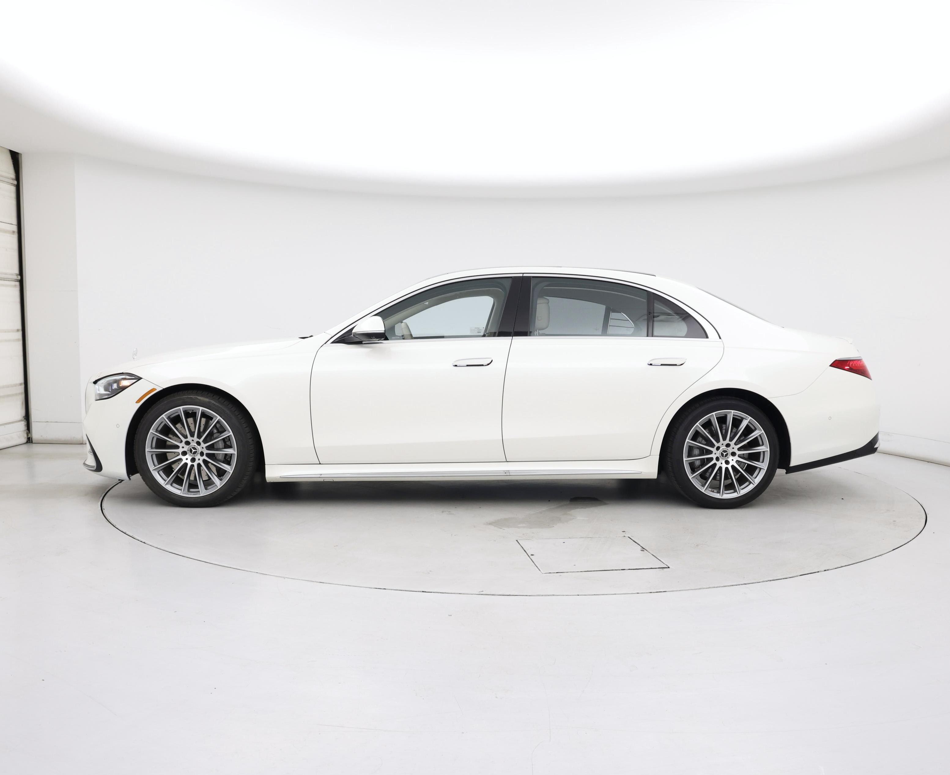 Thumbnail: 2022 Mercedes-Benz S-Class - 3