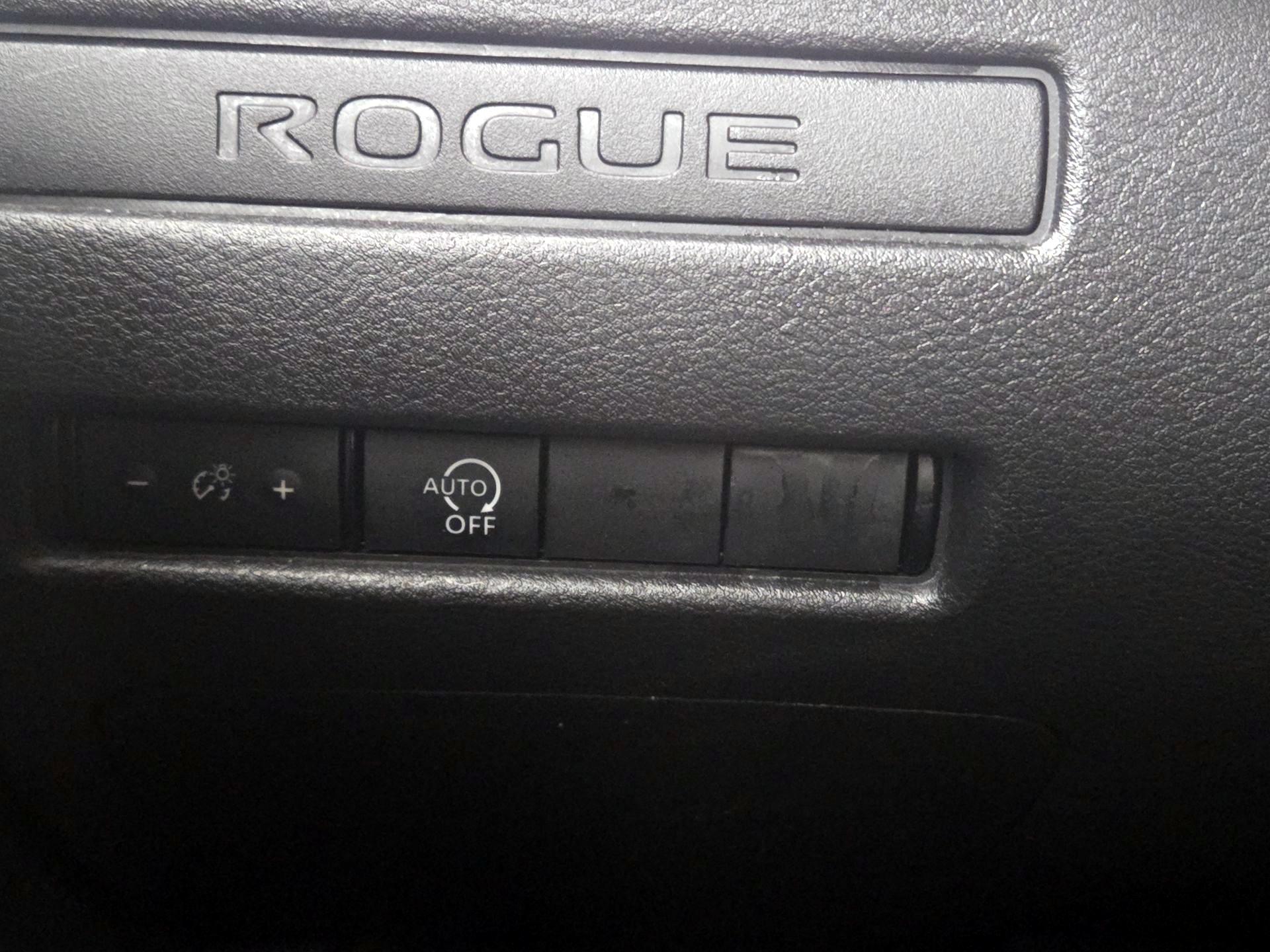 Thumbnail: 2023 Nissan Rogue - 13