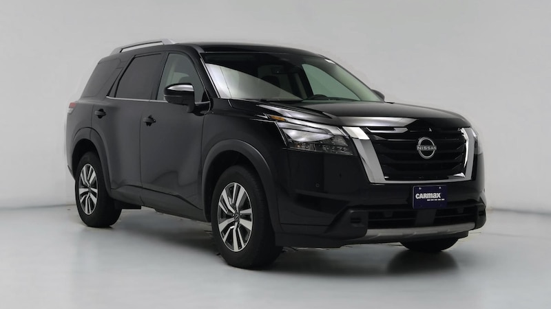 2025 Nissan Pathfinder SL Hero Image