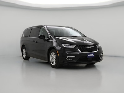 2023 Chrysler Pacifica Touring L -
                  Overland Park, KS