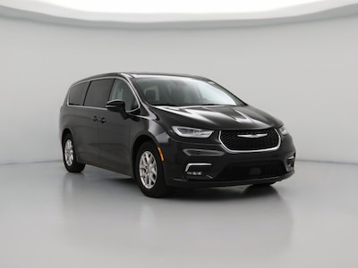 2023 Chrysler Pacifica Touring L -
                  Overland Park, KS