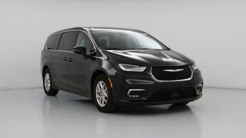 2023 Chrysler Pacifica Touring L Hero Image