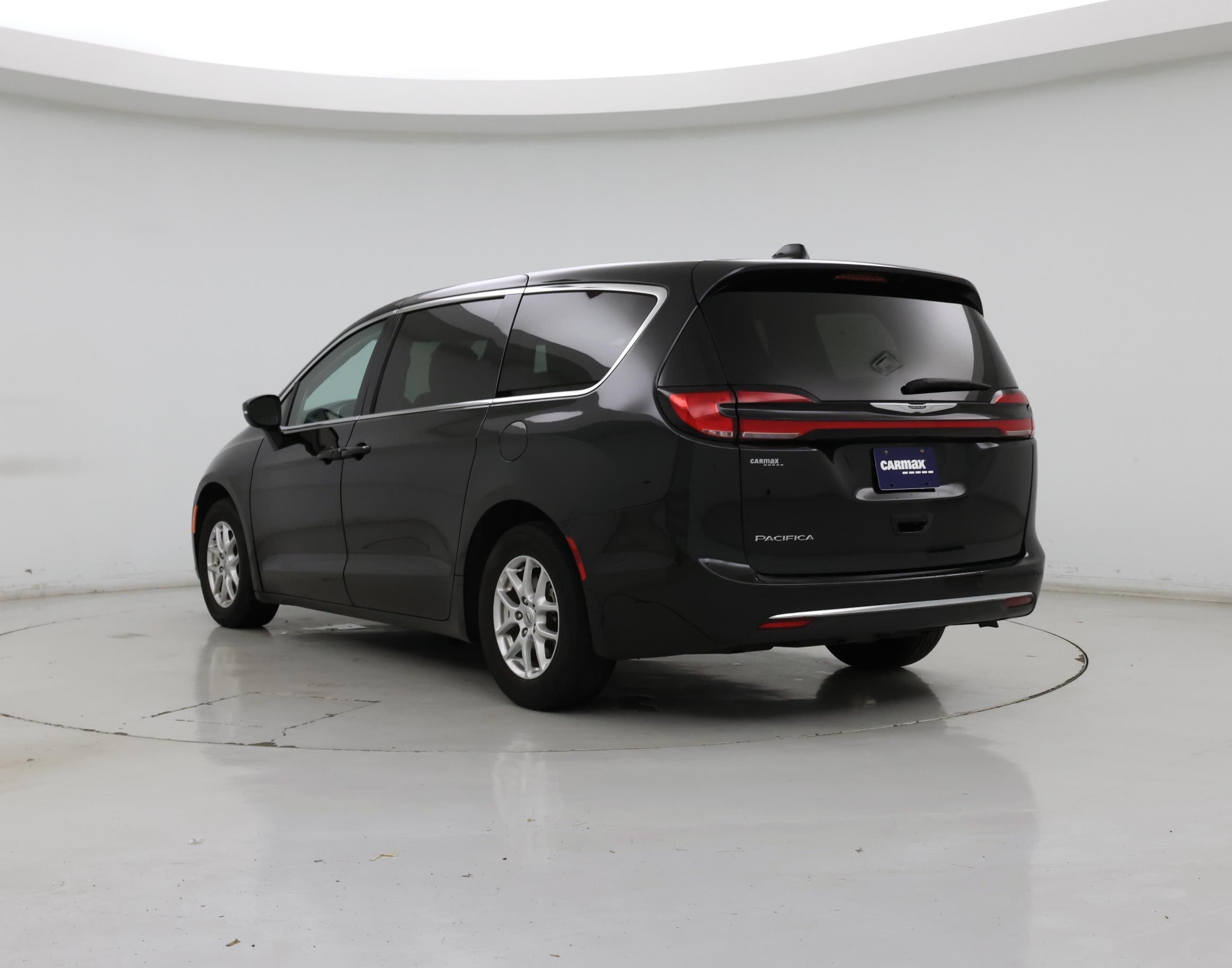 Thumbnail: 2023 Chrysler Pacifica - 2