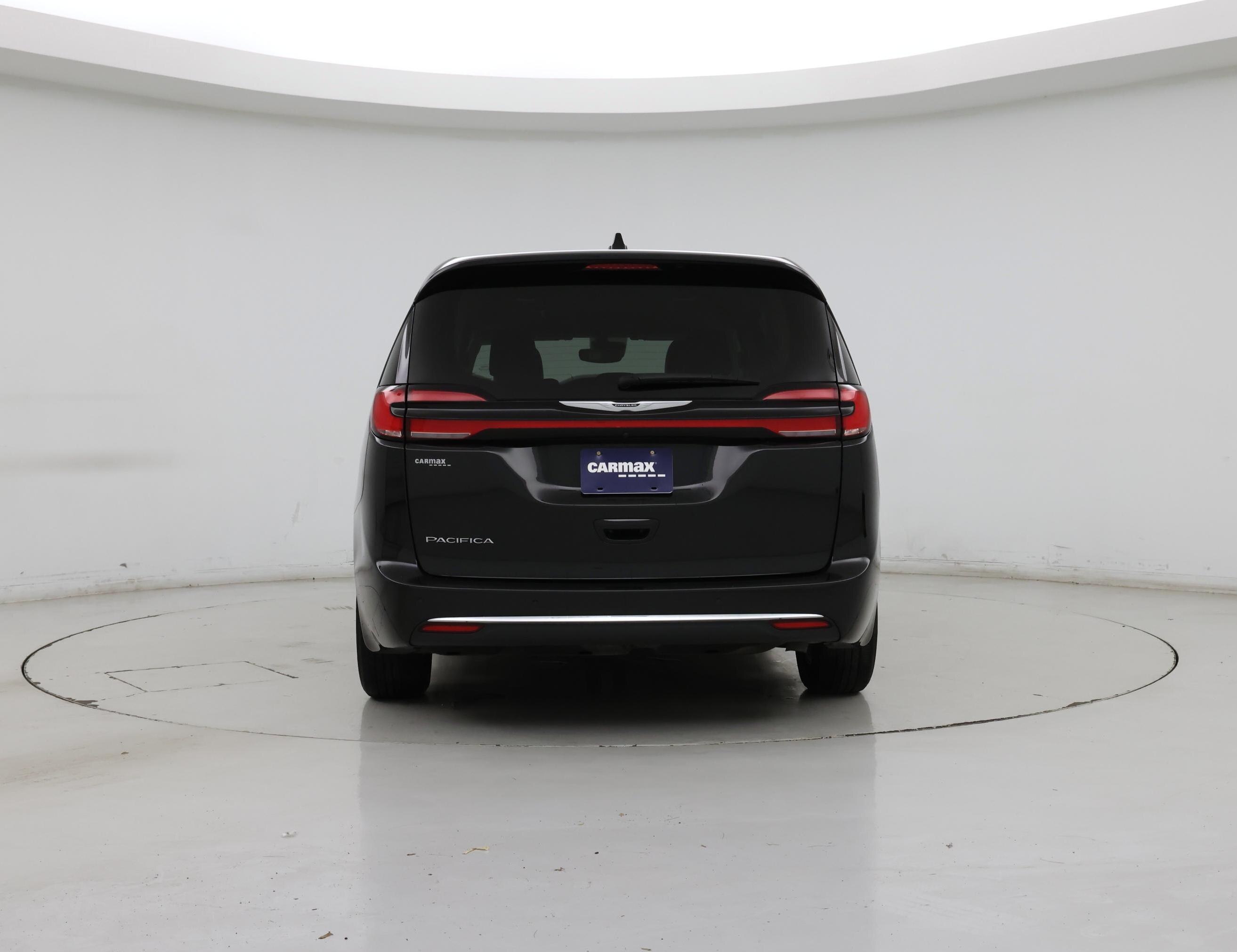 Thumbnail: 2023 Chrysler Pacifica - 6