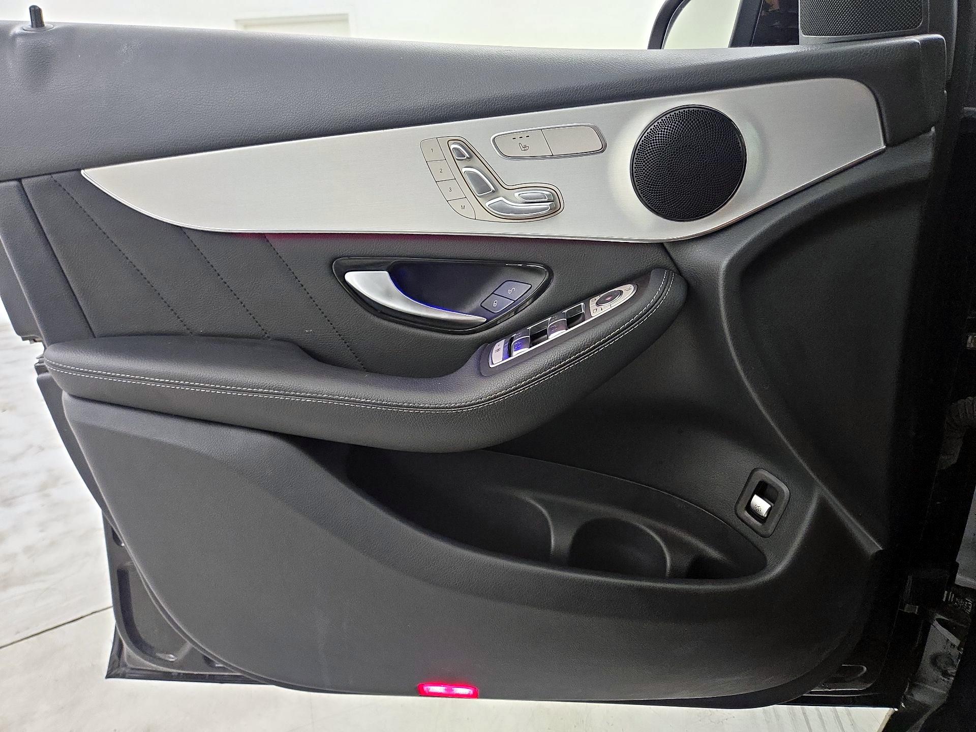 Thumbnail: 2022 Mercedes-Benz GLC - 12