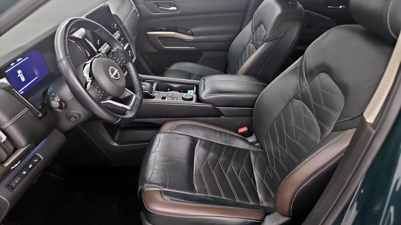 2022 Nissan Pathfinder Platinum 11