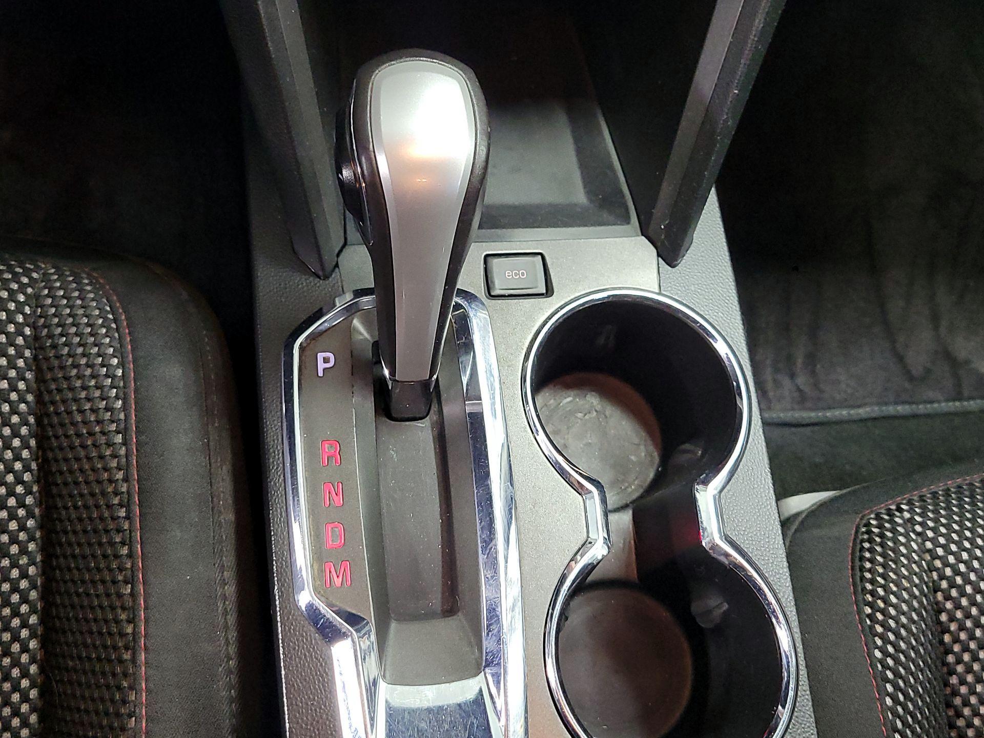 Thumbnail: 2015 GMC Terrain - 16