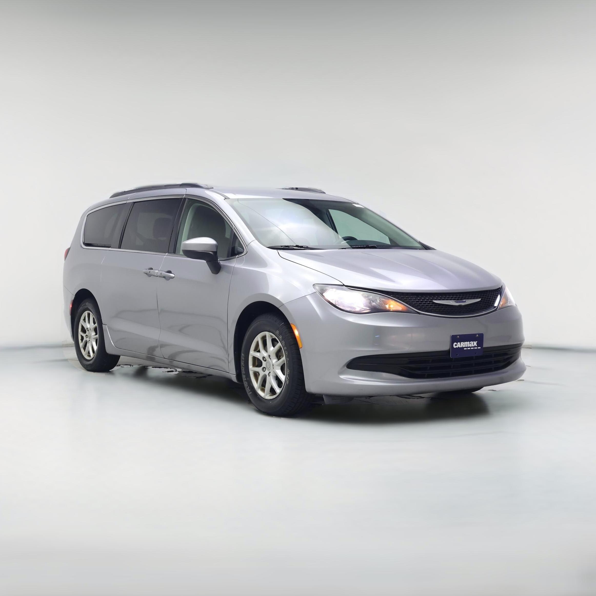 Thumbnail: 2020 Chrysler Voyager - 1