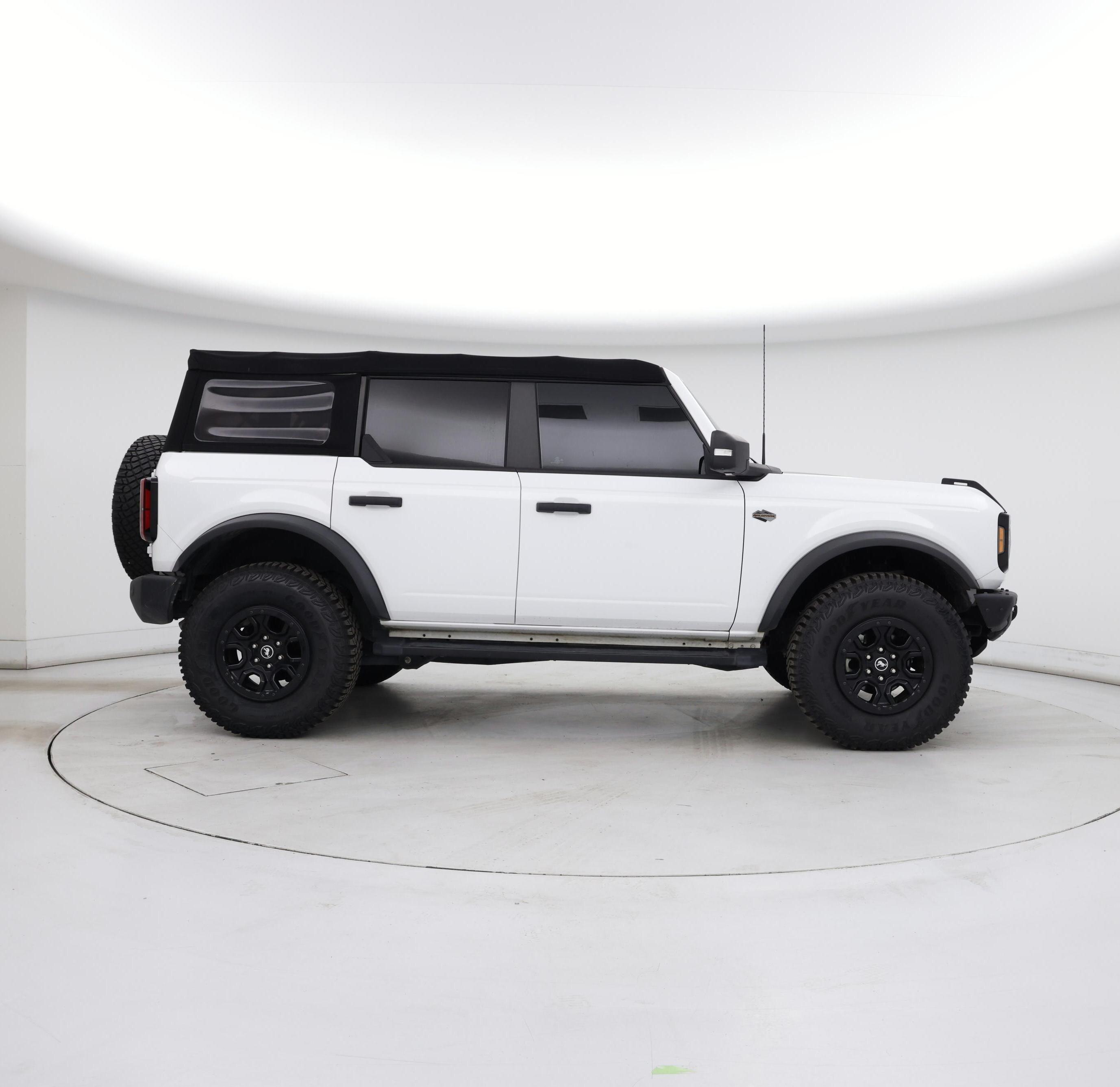Thumbnail: 2022 Ford Bronco - 7
