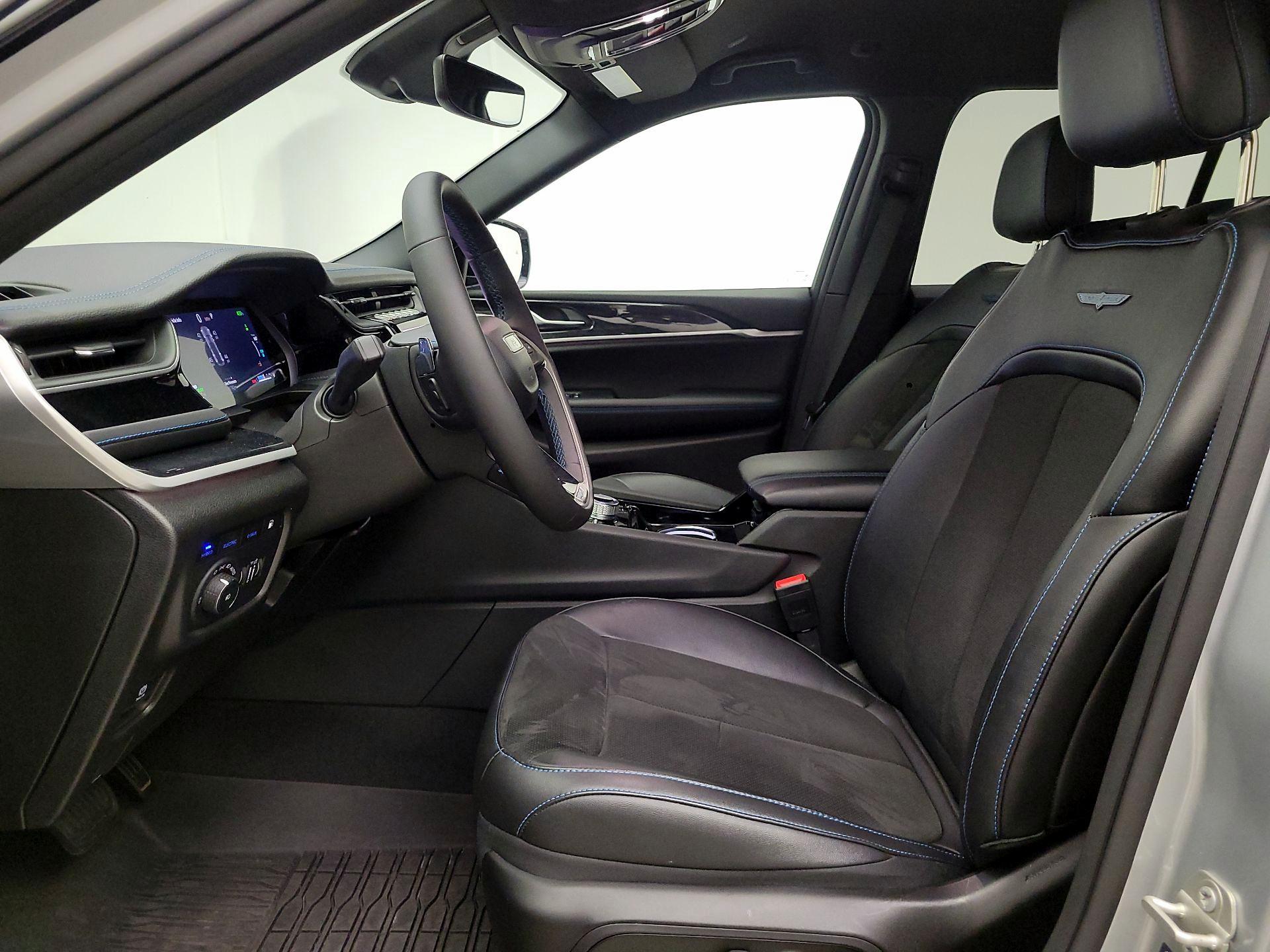 Thumbnail: 2023 Jeep Grand Cherokee - 11