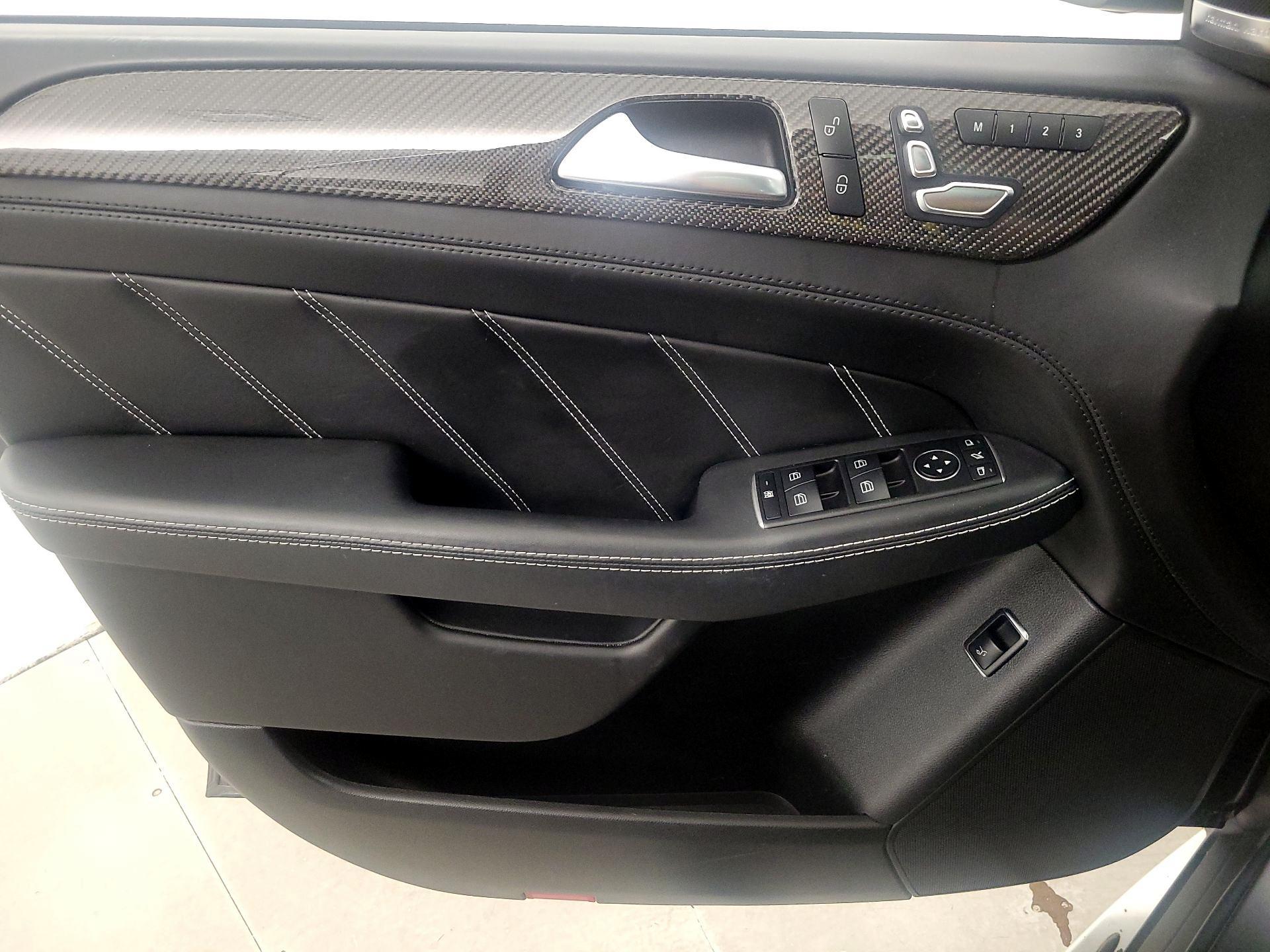 Thumbnail: 2019 Mercedes-Benz GL-Class - 12