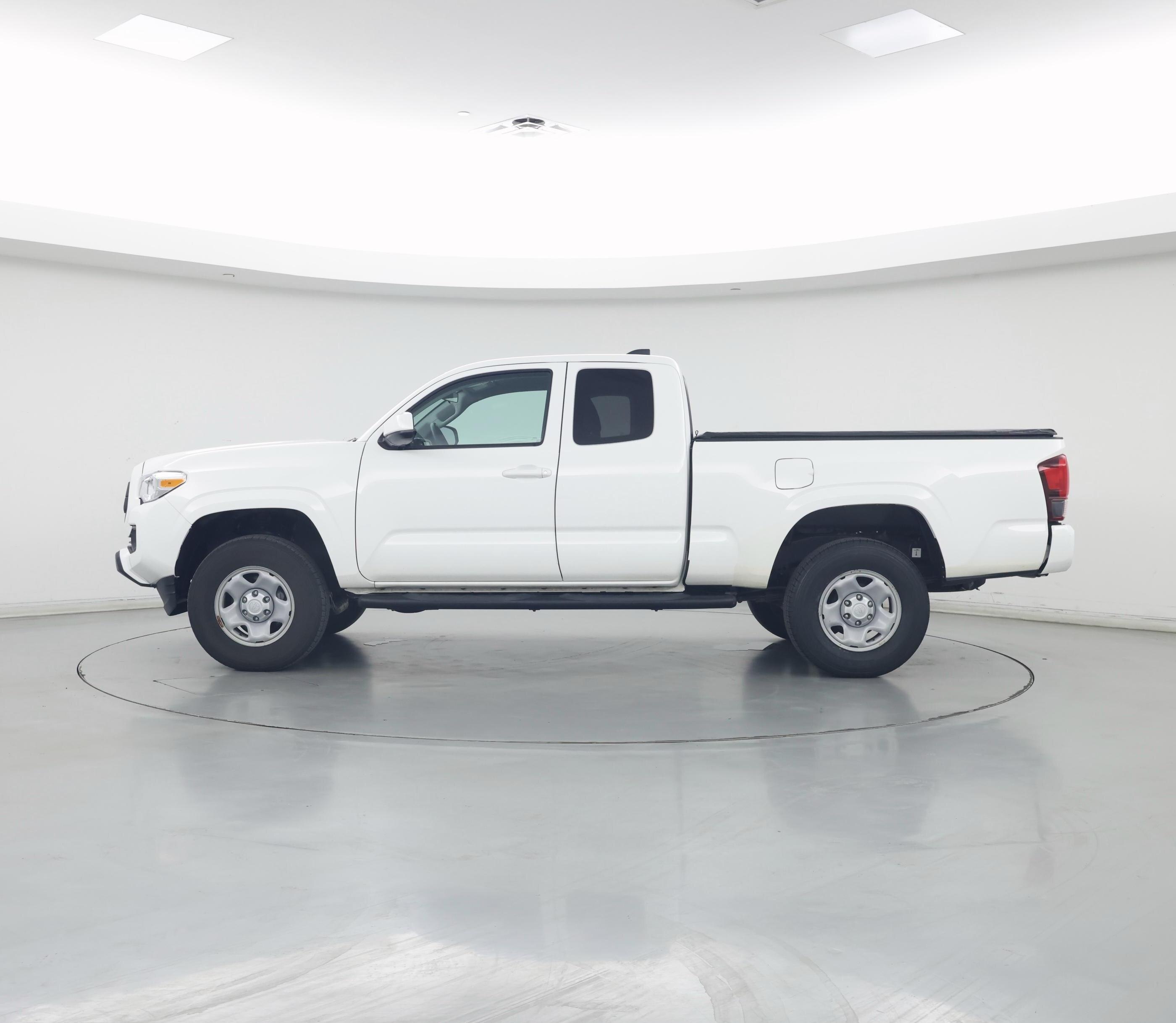 Thumbnail: 2022 Toyota Tacoma - 3