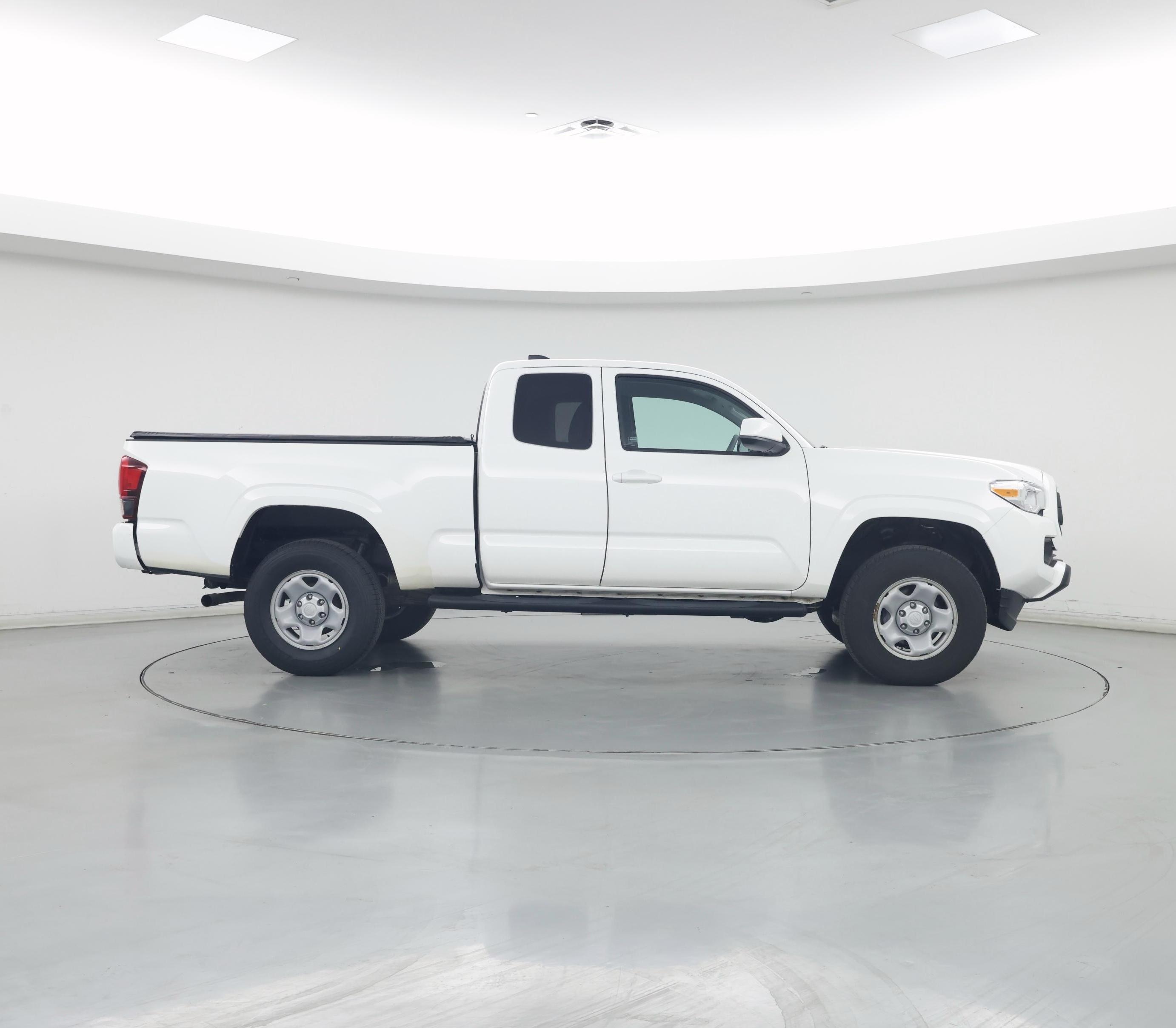Thumbnail: 2022 Toyota Tacoma - 7