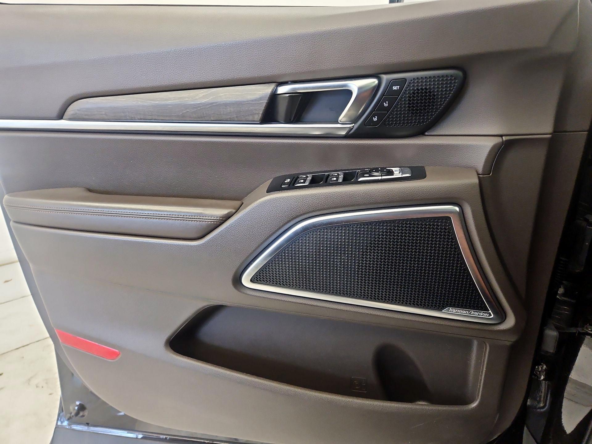 Thumbnail: 2021 Kia Telluride - 12