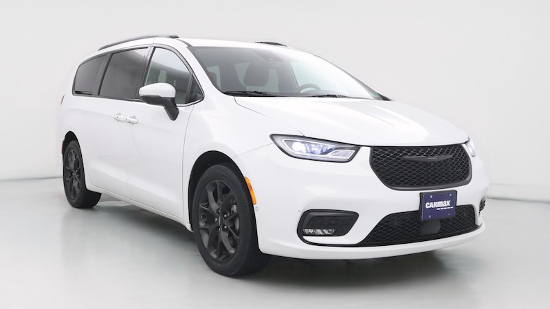2023 Chrysler Pacifica Touring L Hero Image
