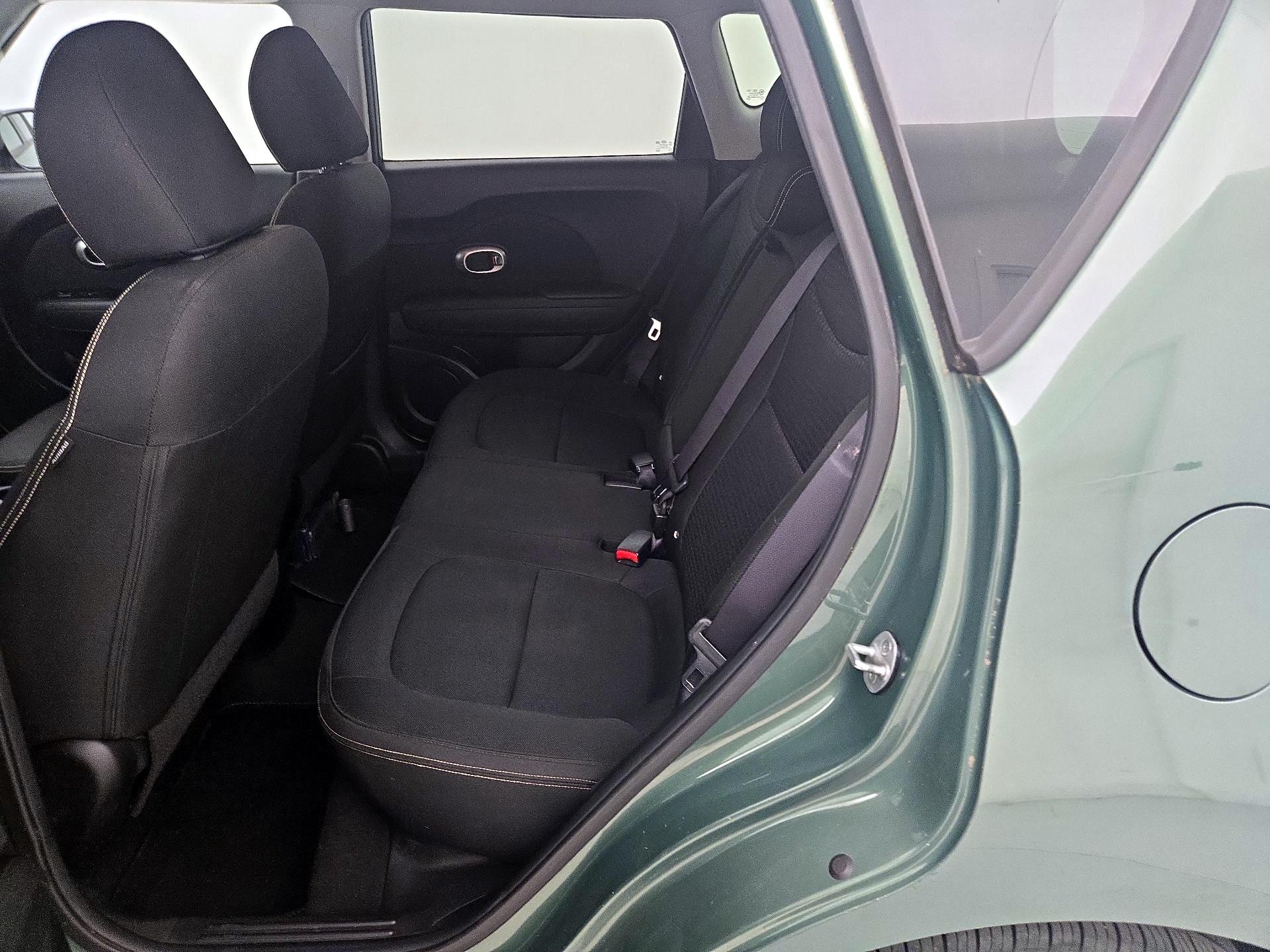 Thumbnail: 2014 Kia Soul - 18