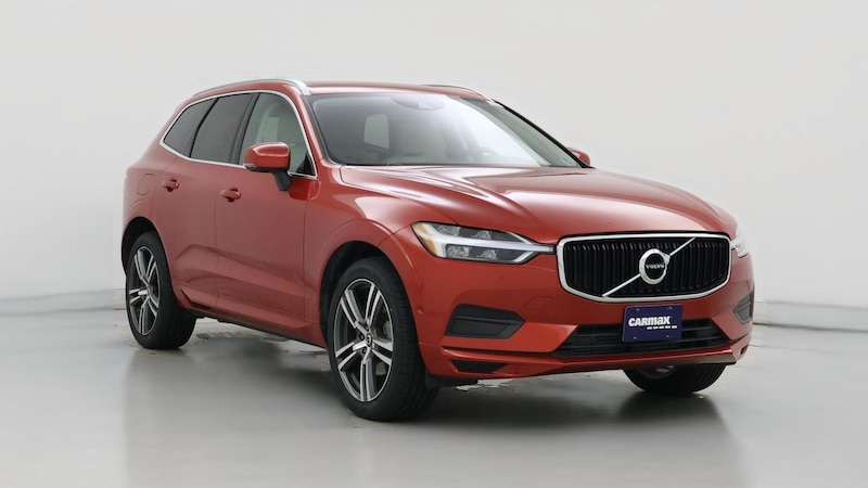2019 Volvo XC60 T5 Momentum Hero Image