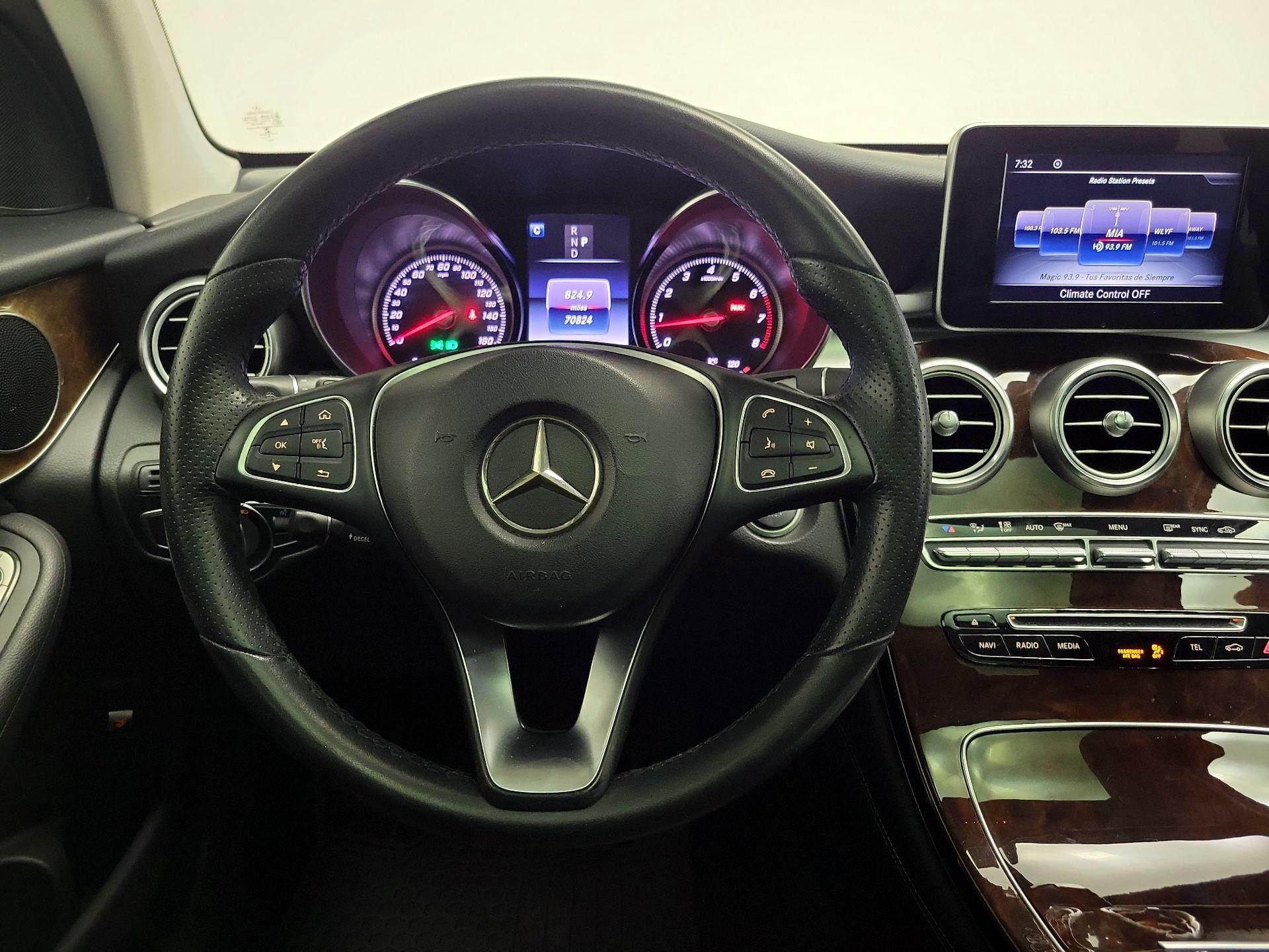Thumbnail: 2017 Mercedes-Benz GLC - 10