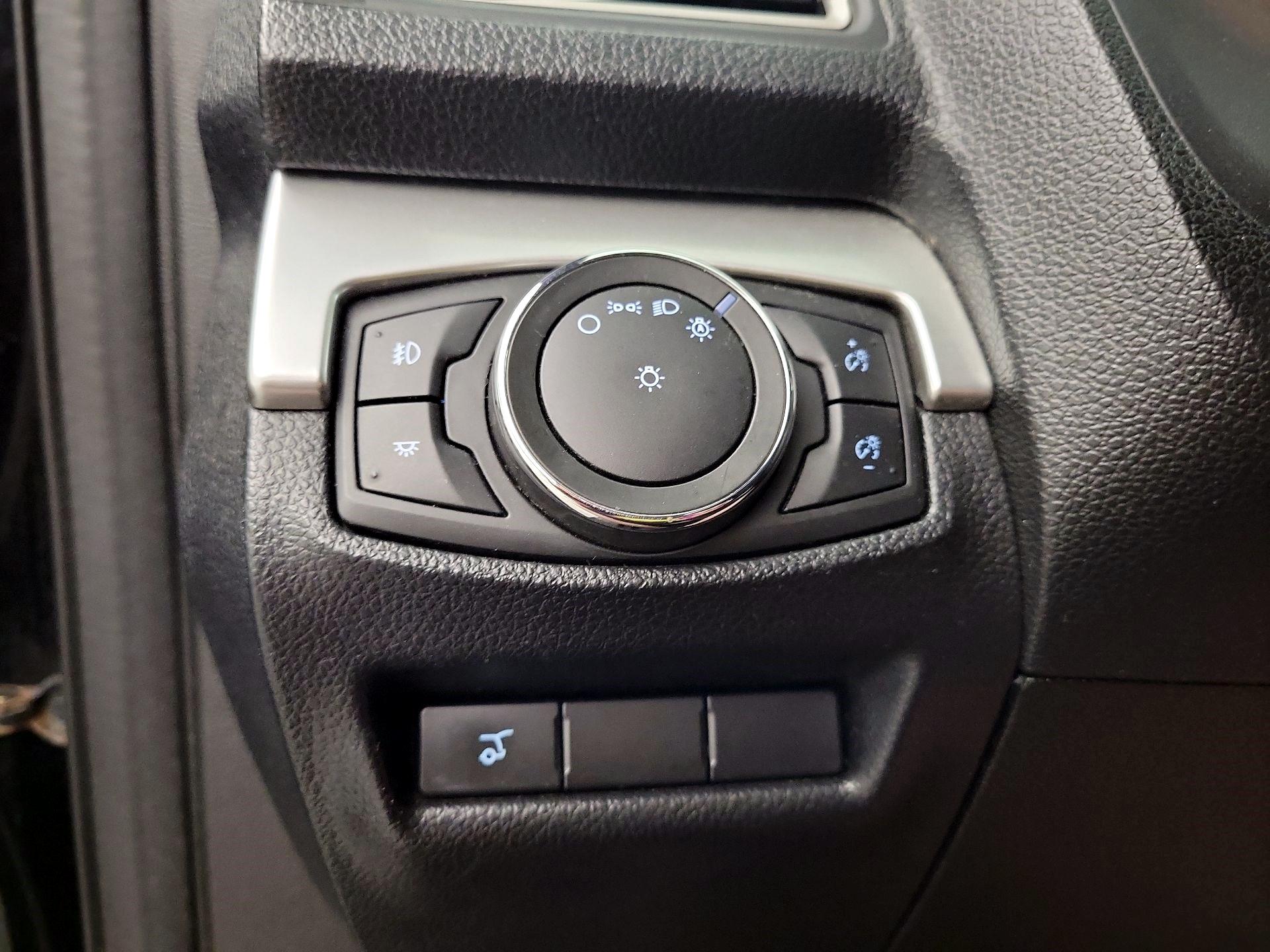 Thumbnail: 2017 Ford Explorer - 11